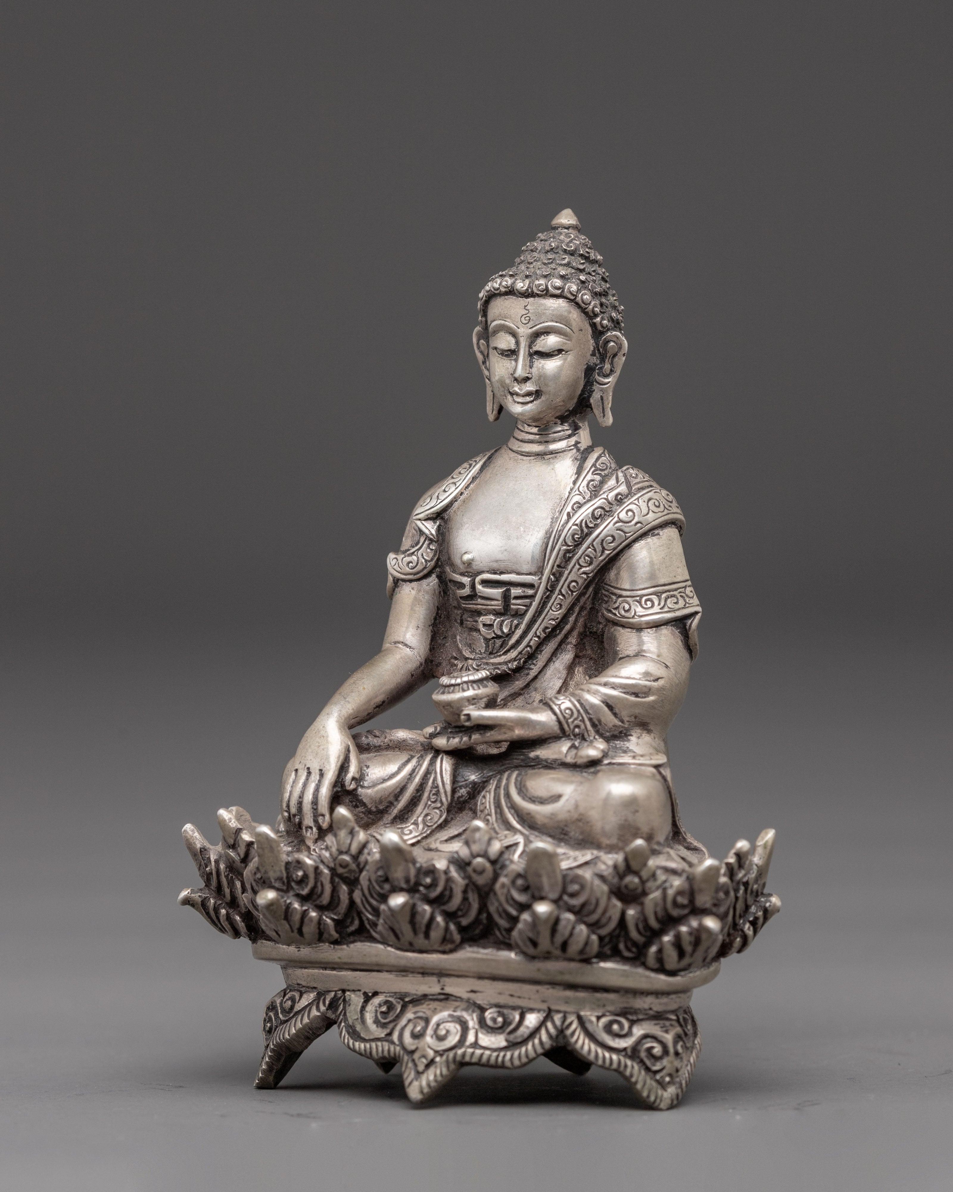 Silver Statue of Buddha Shakyamuni | Historical Buddha