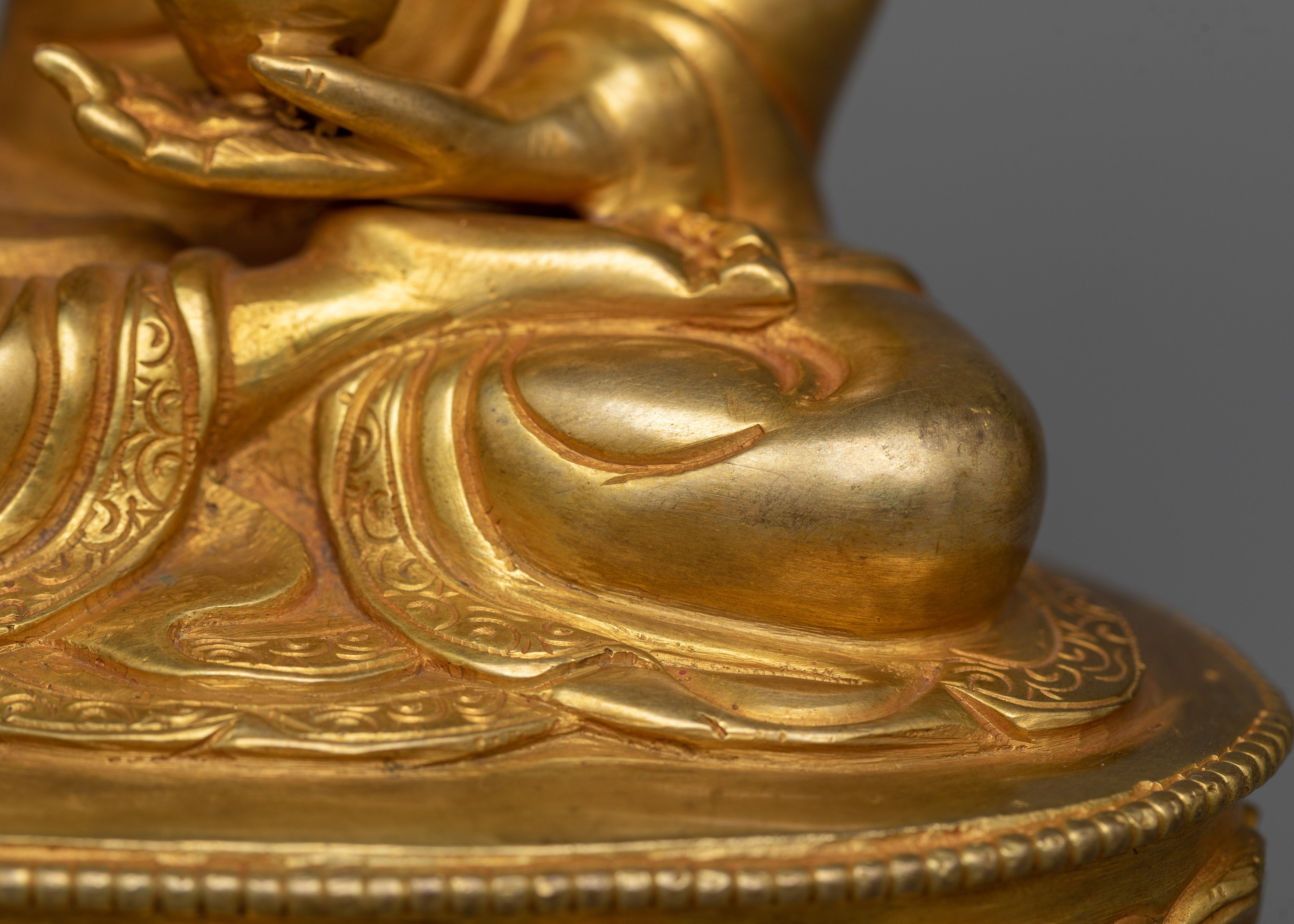 Tathagata Shakyamuni Buddha Statue | Embark on a Journey of Enlightenment