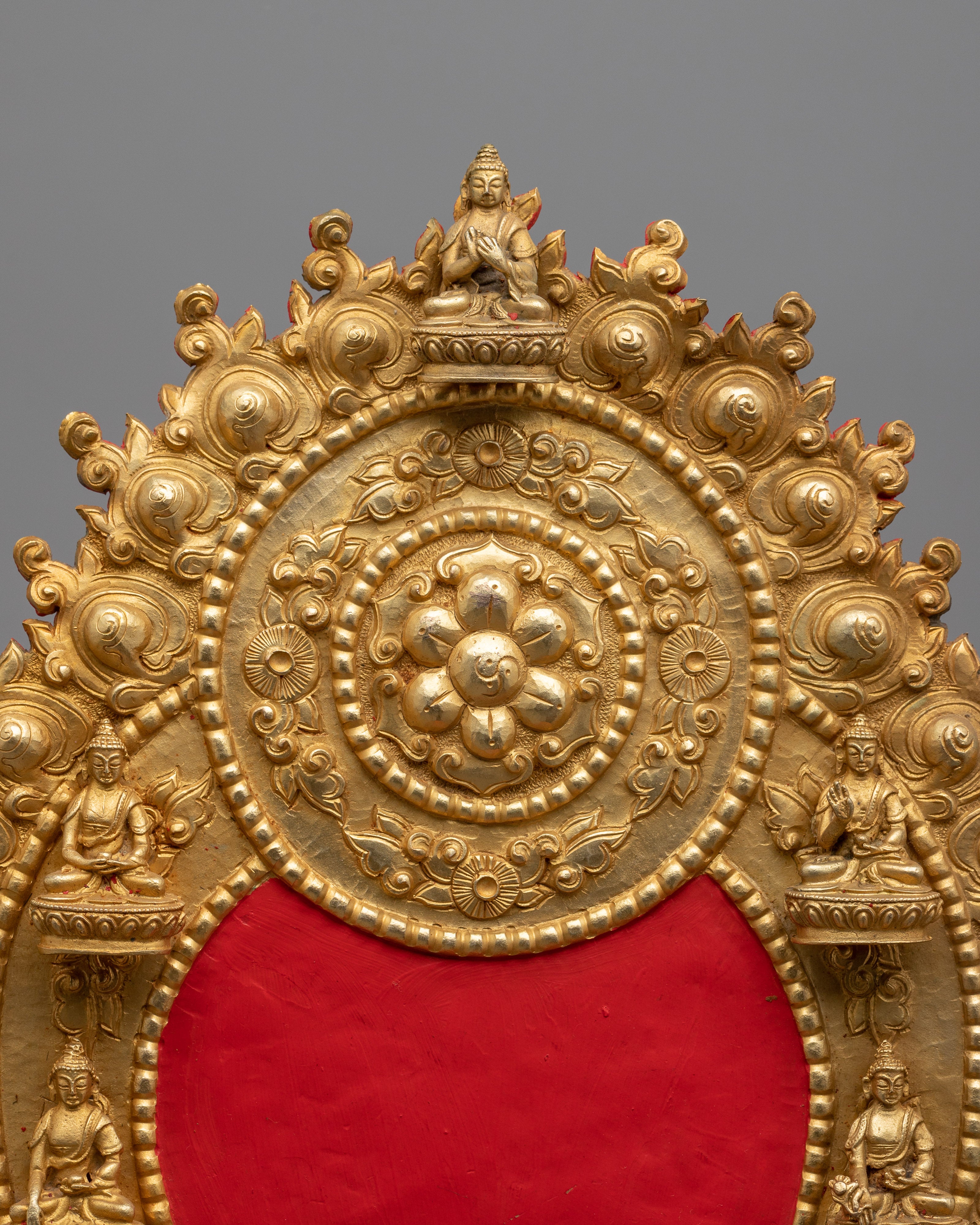 Serene Shakyamuni Buddha Statue | Beacon of Enlightenment