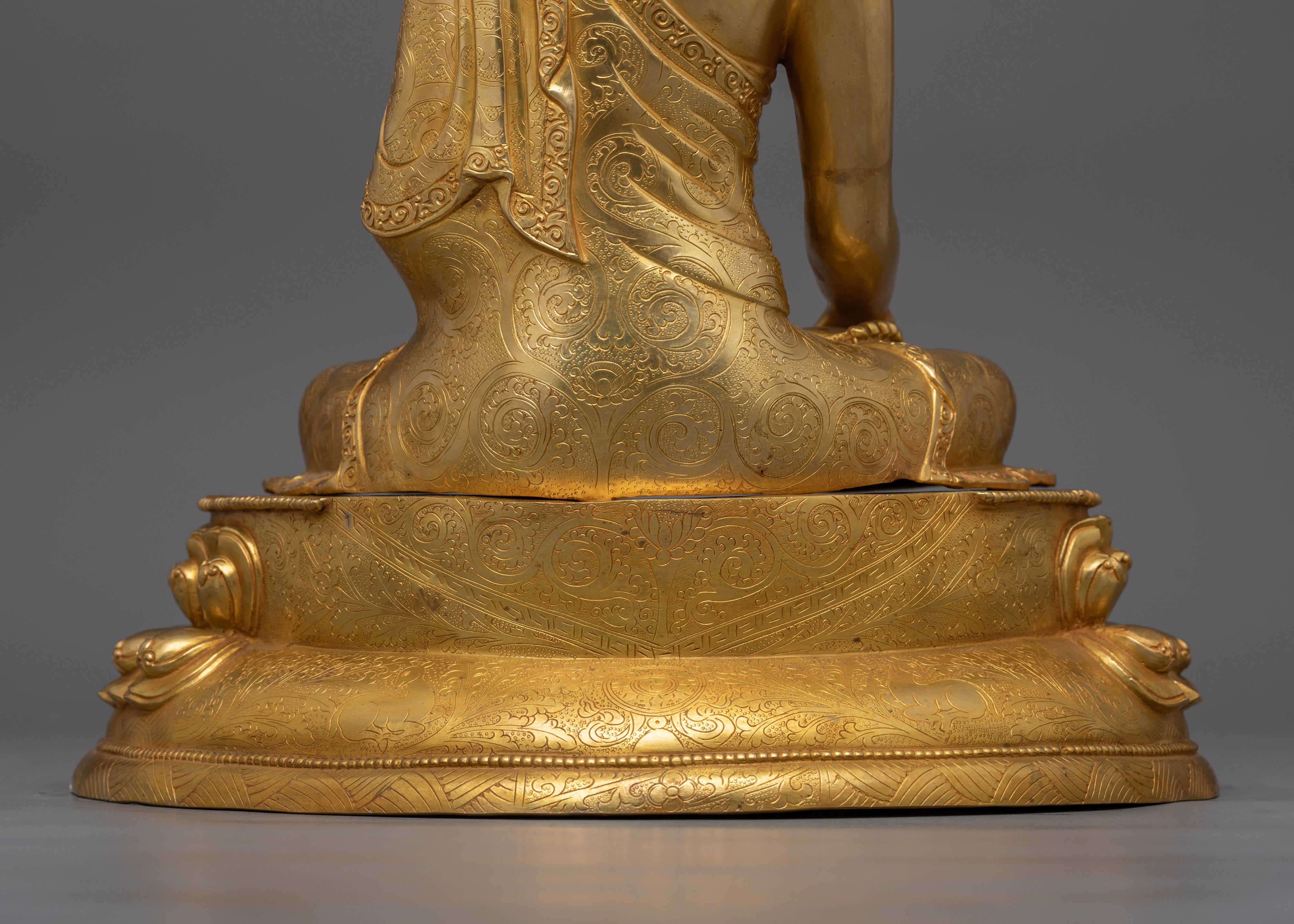 Traditional Statue of Shakyamuni Buddha | The Founder of Buddhism