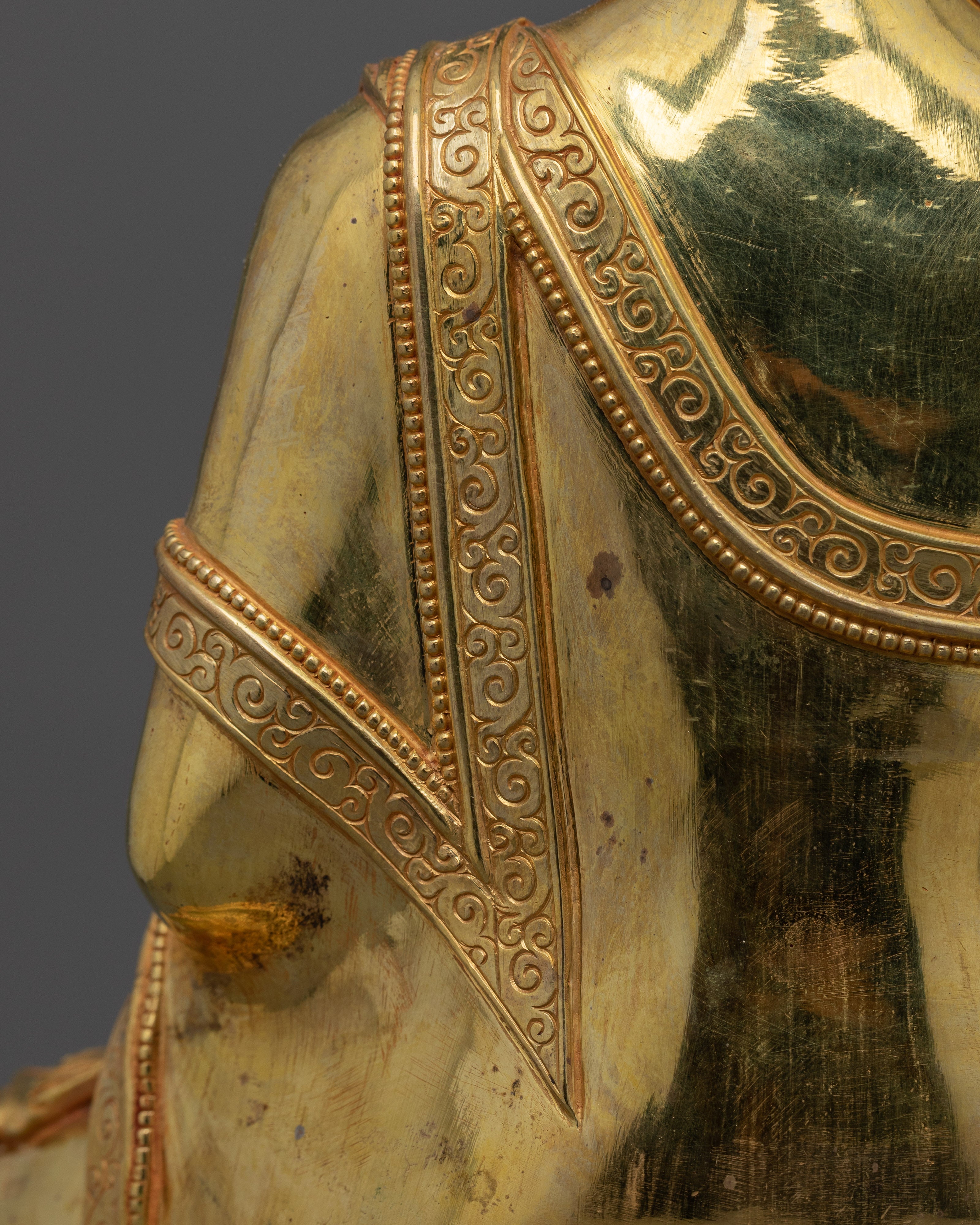 Shakyamuni Buddha Meditation Decor Statue | 24K Gold Gilded Buddhist Icon