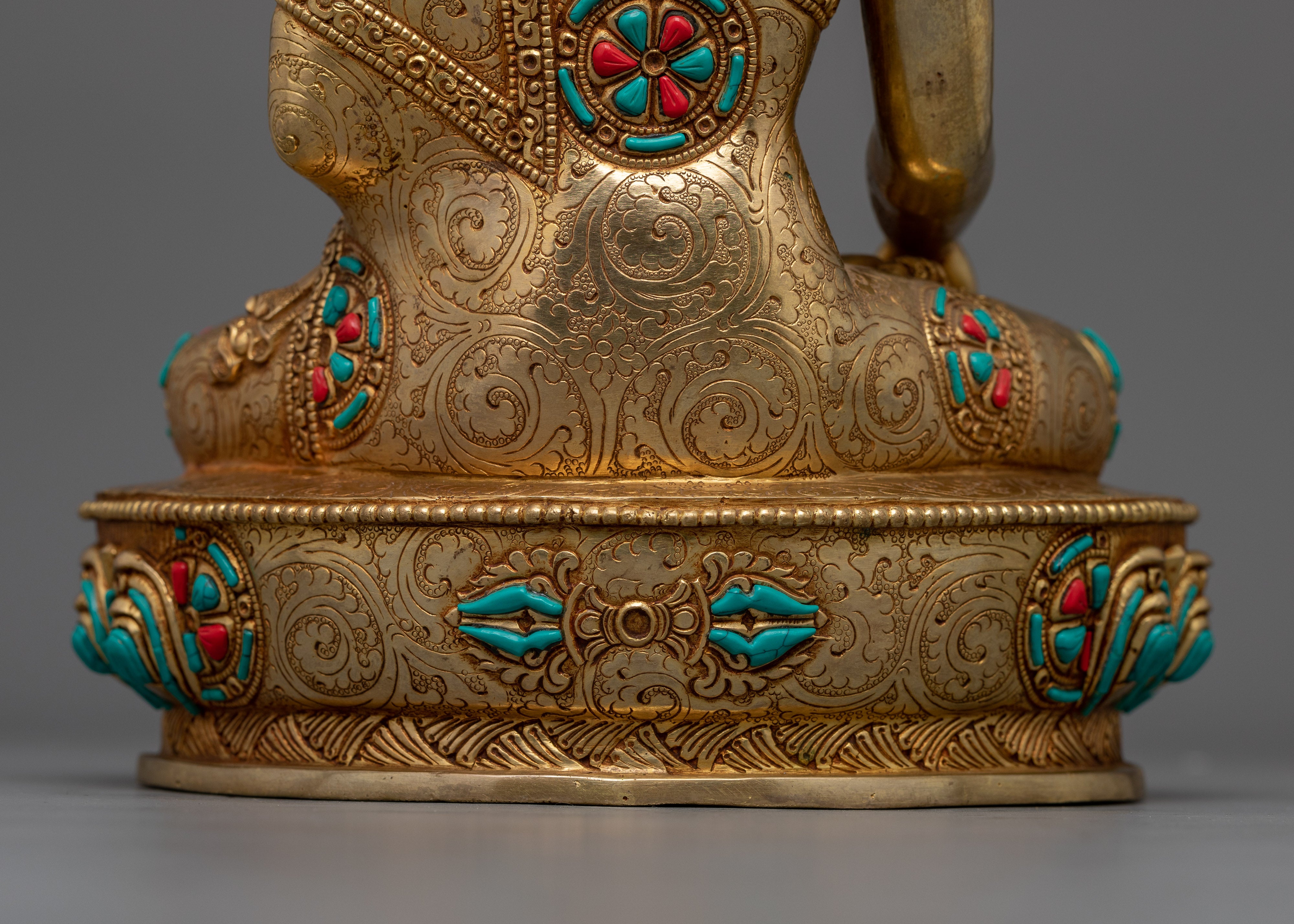 Peaceful Presence of Shakyamuni Buddha Sculpture | Historical Founder of Buddhism