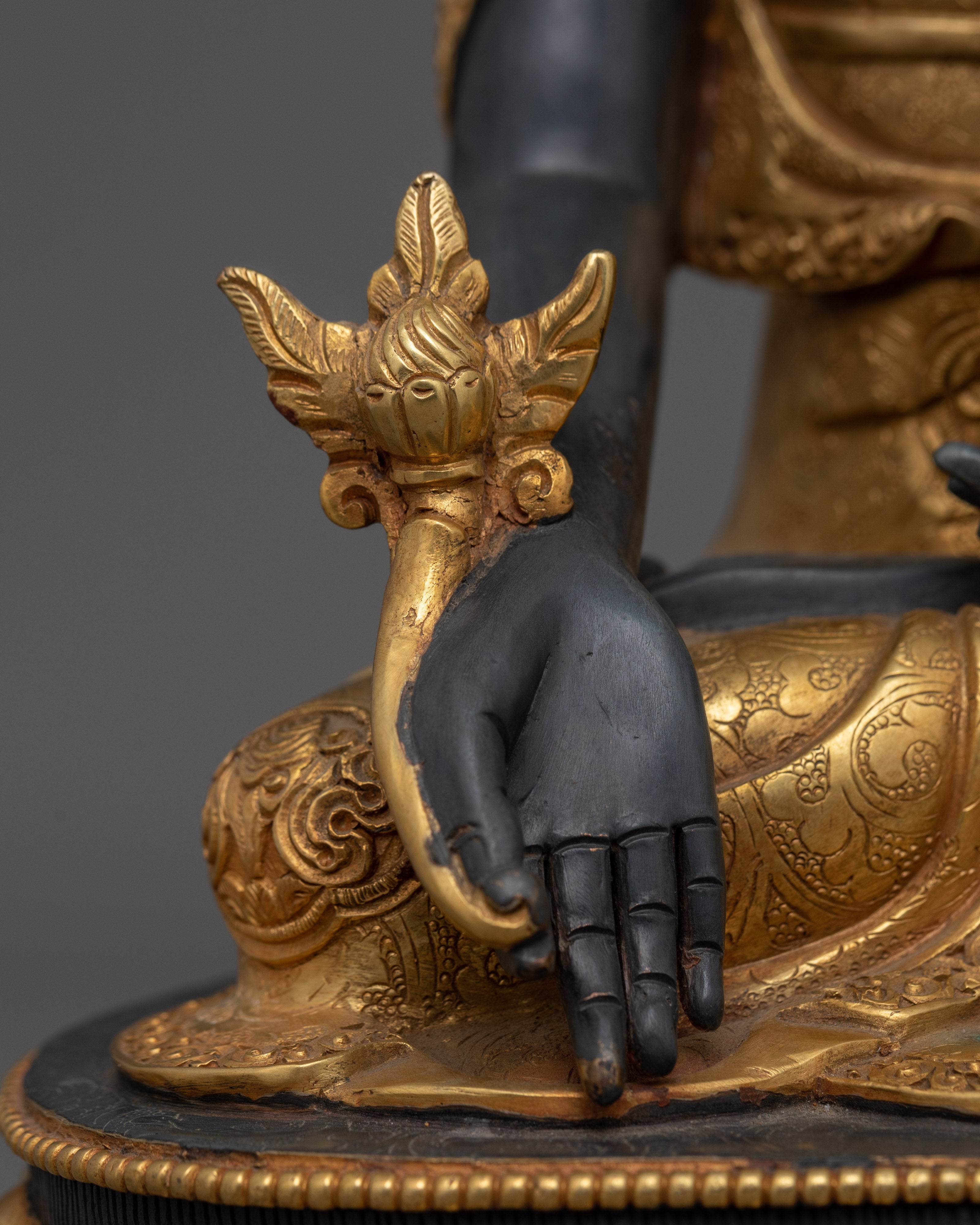 Healing Energy Bhaishajyaguru Medicine Buddha Sculpture | One of The Prominent Figures