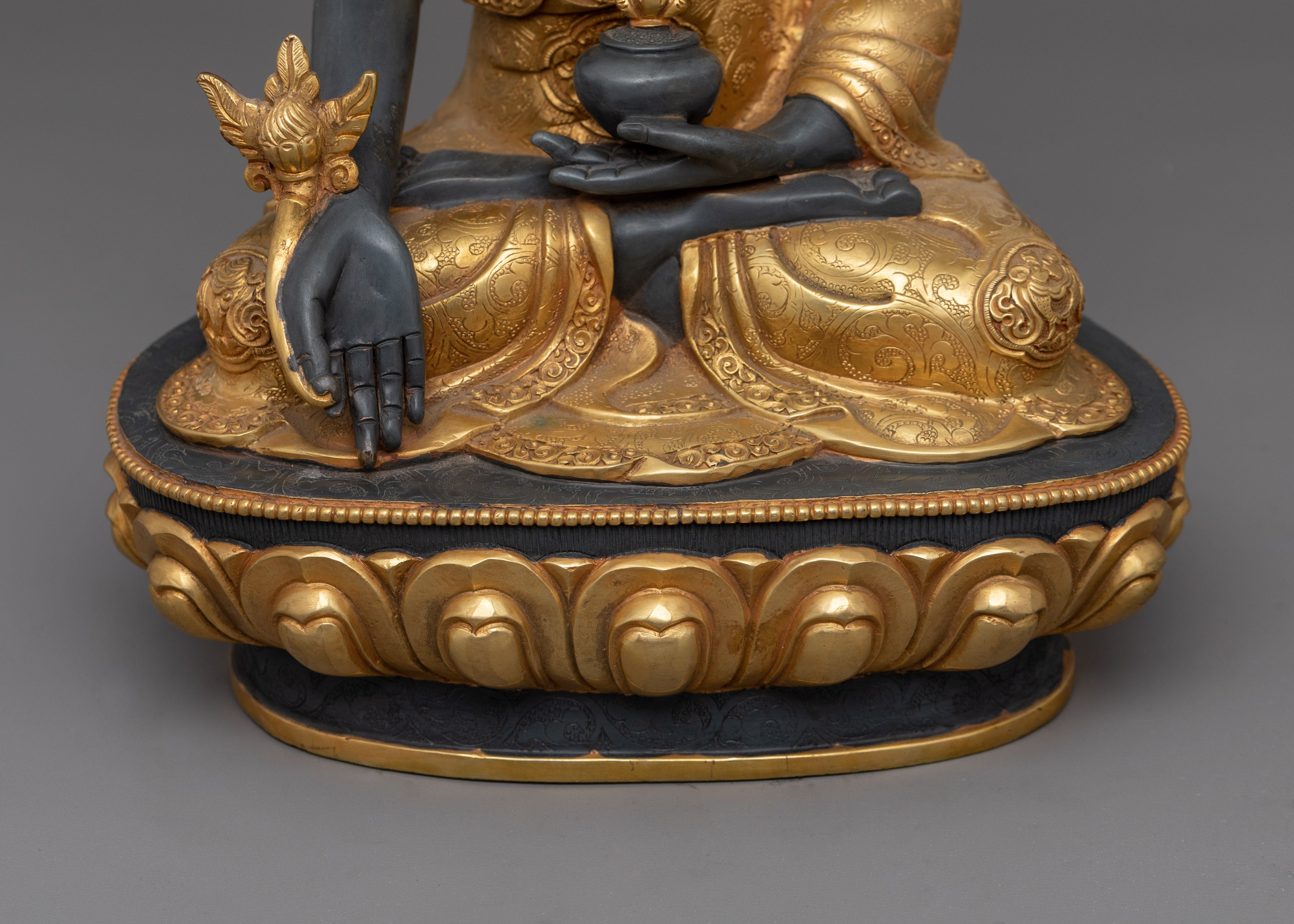 Healing Energy Bhaishajyaguru Medicine Buddha Sculpture | One of The Prominent Figures