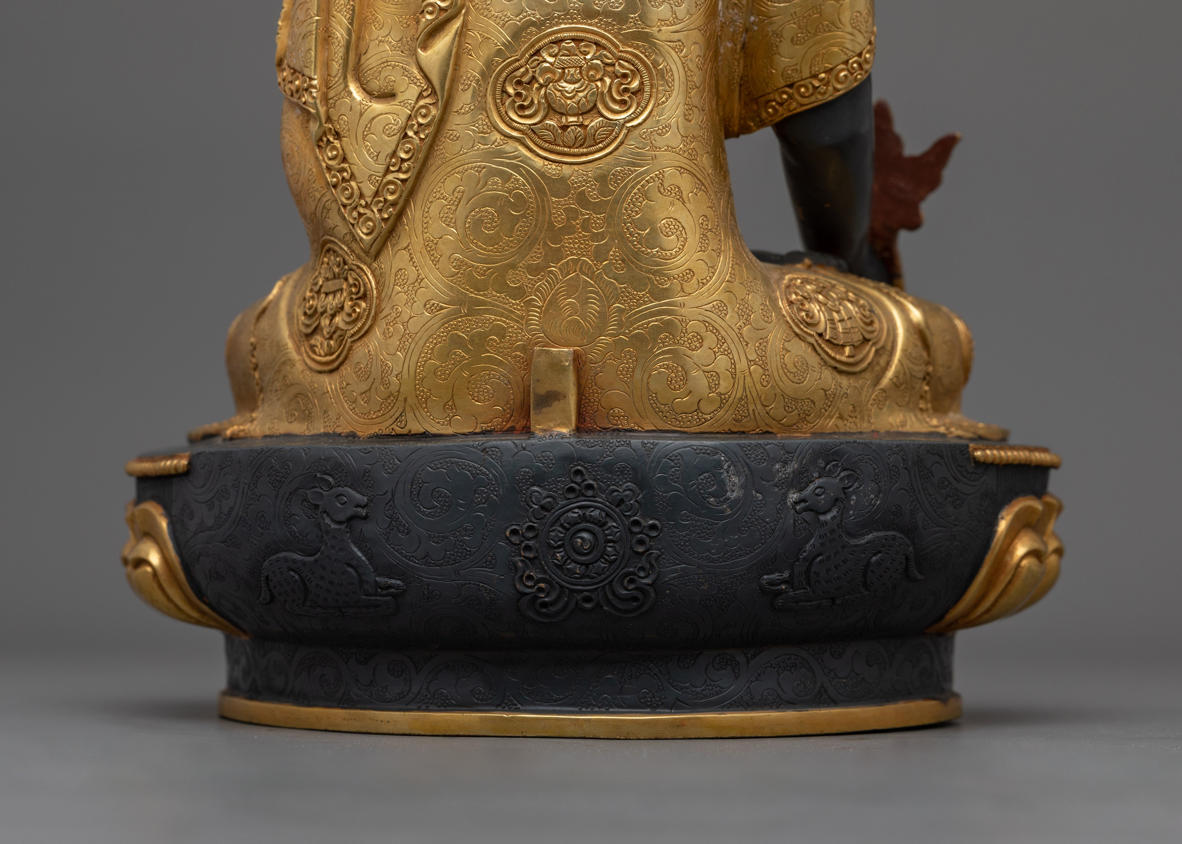 Healing Energy Bhaishajyaguru Medicine Buddha Sculpture | One of The Prominent Figures