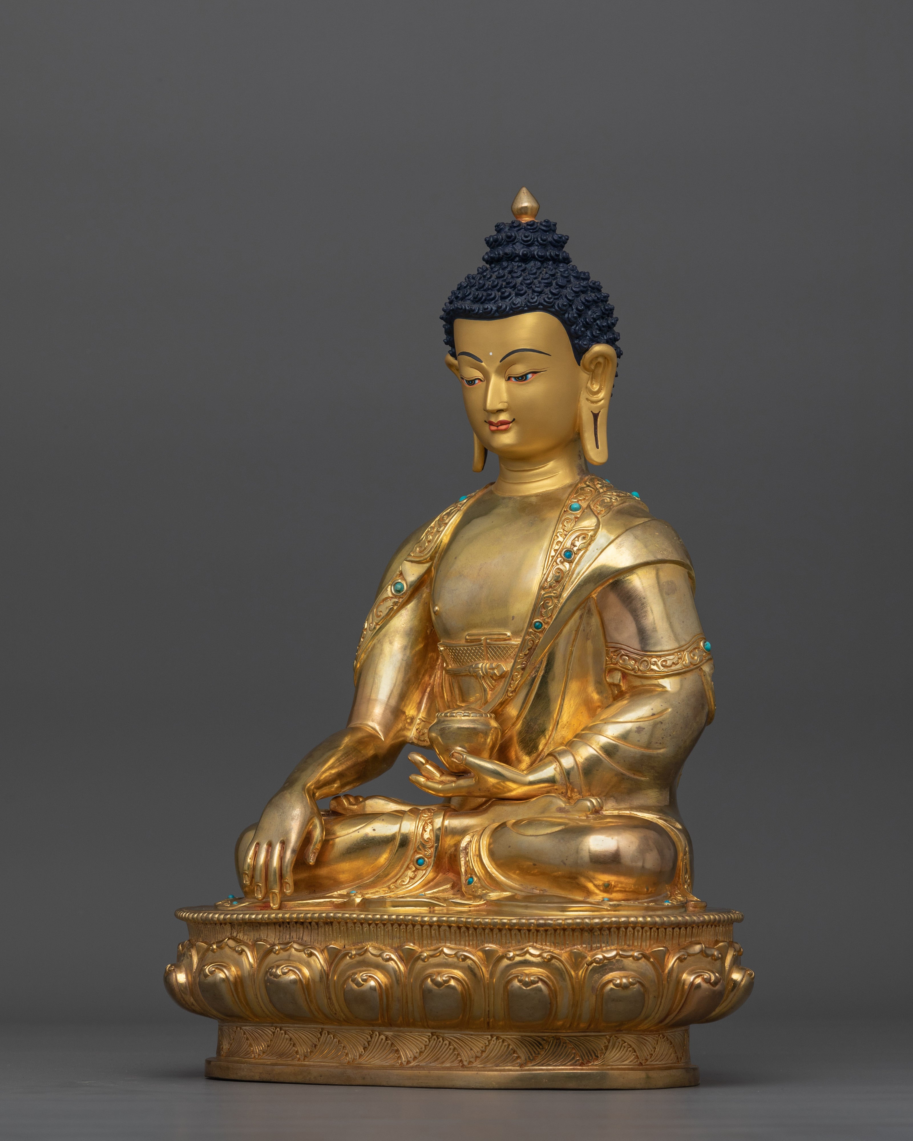 Golden Shakyamuni Buddha Decor Figurine | Symbol of Calm and Reflection