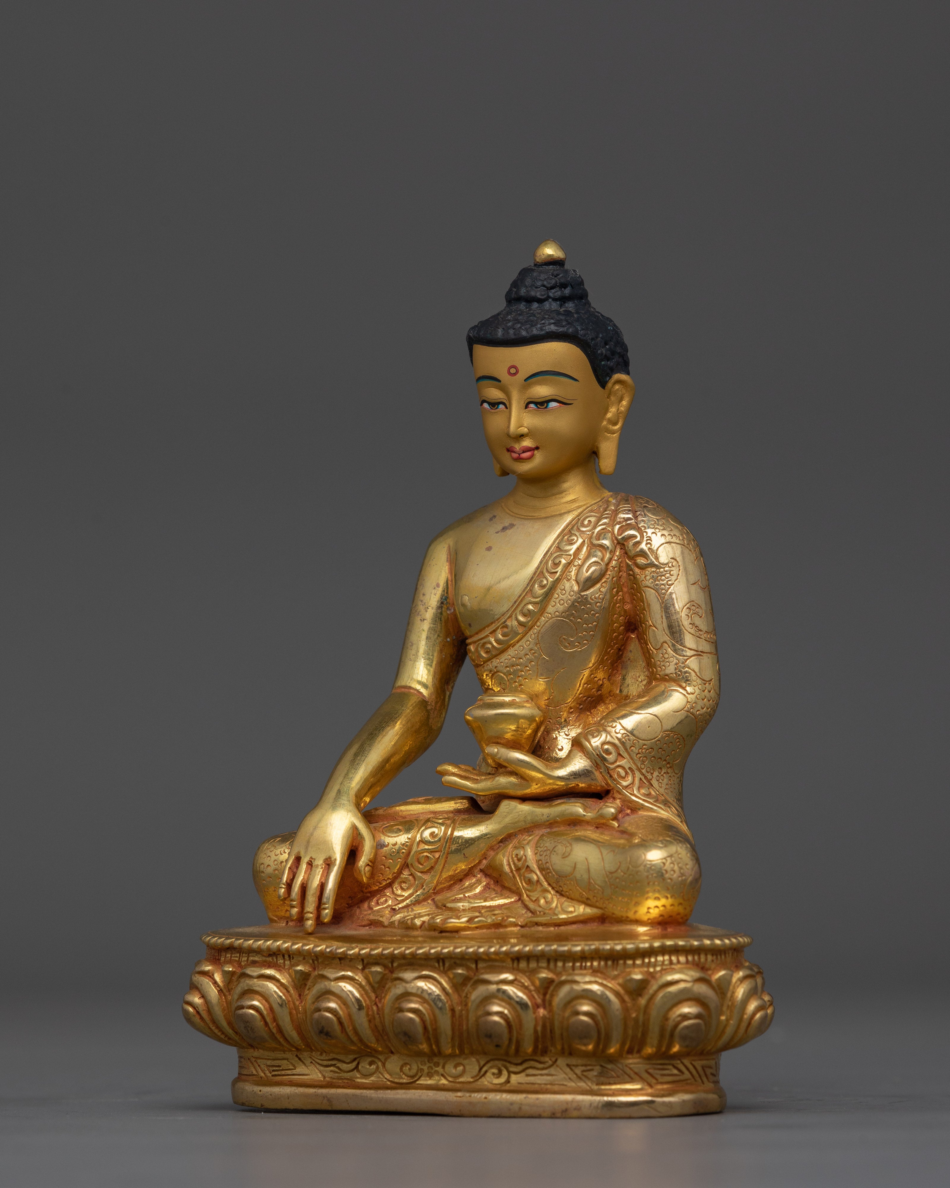 Peaceful Figurine of Shakyamuni Buddha | Prince of The Shakya clan