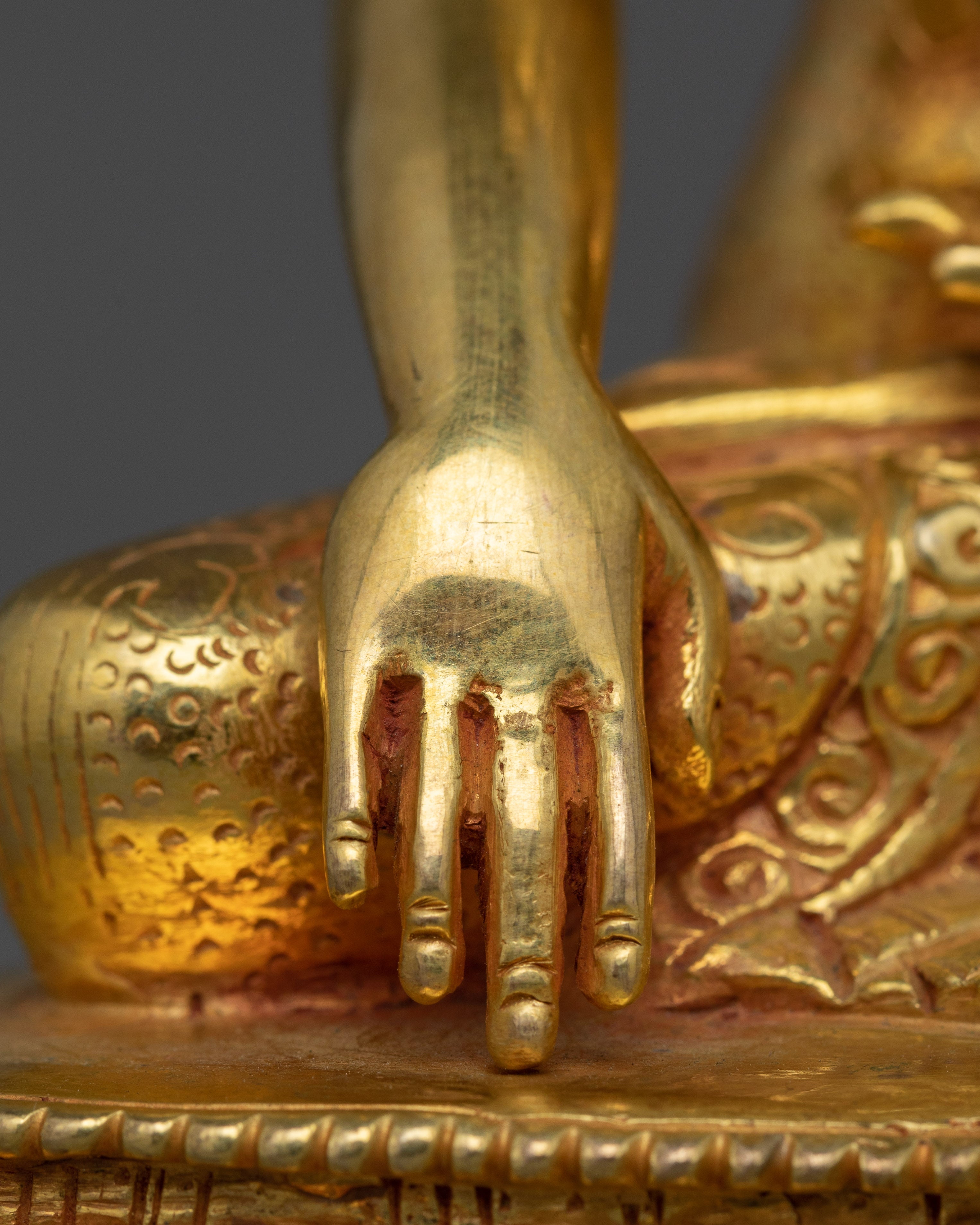 Peaceful Figurine of Shakyamuni Buddha | Prince of The Shakya clan