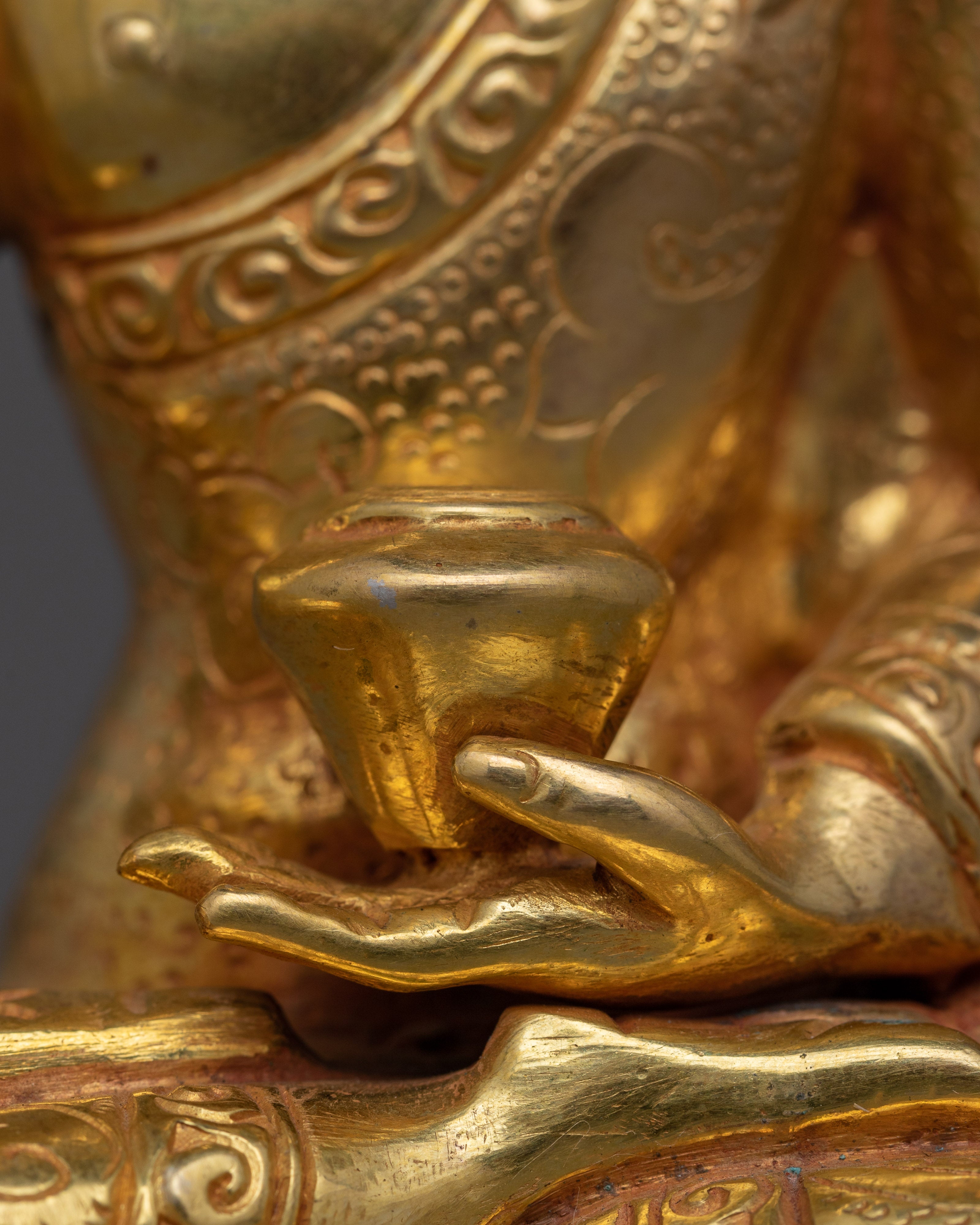 Peaceful Figurine of Shakyamuni Buddha | Prince of The Shakya clan