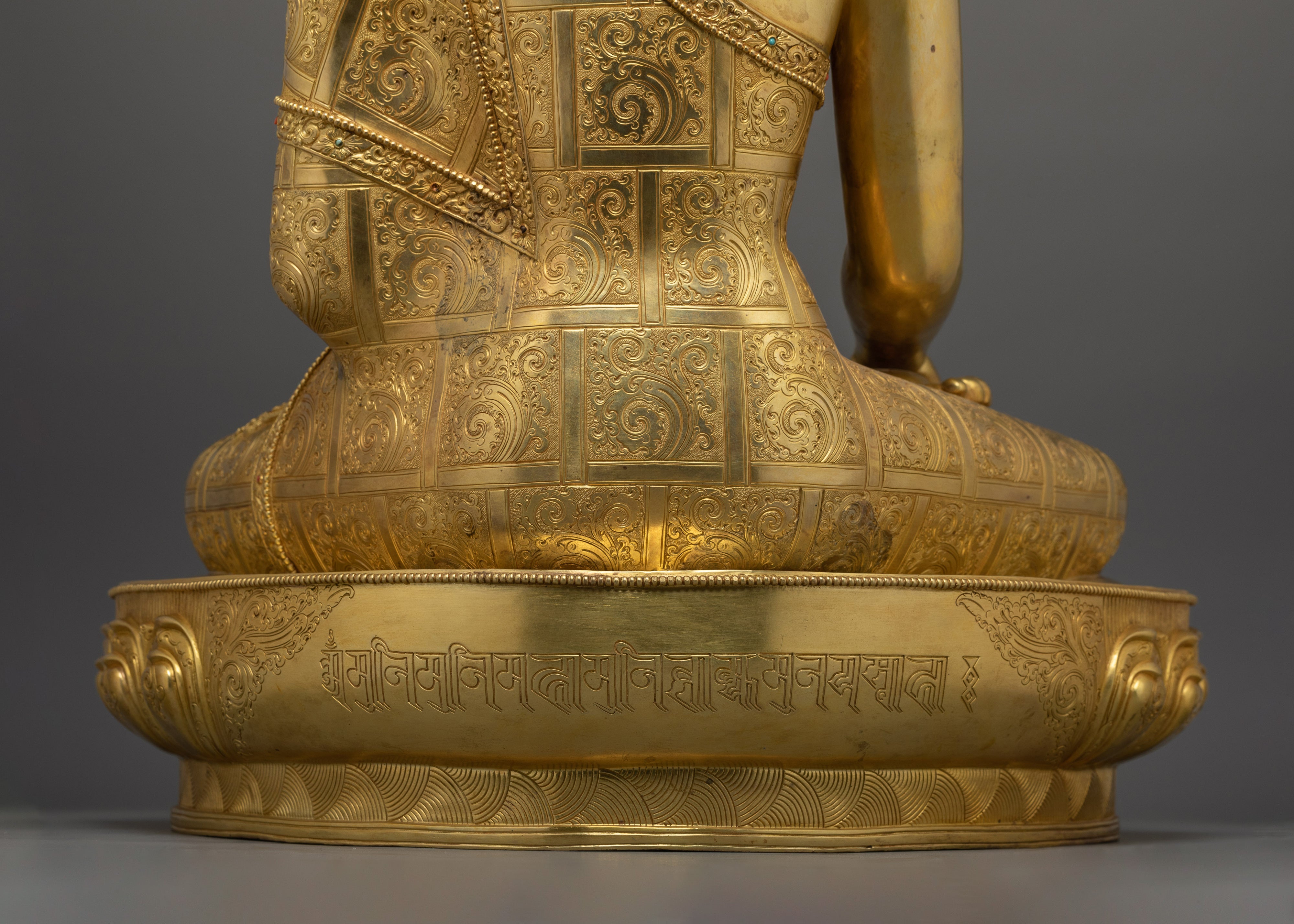 Shakyamuni Buddha Buddhist Statue | Sculpture for Inner Peace and Compassion