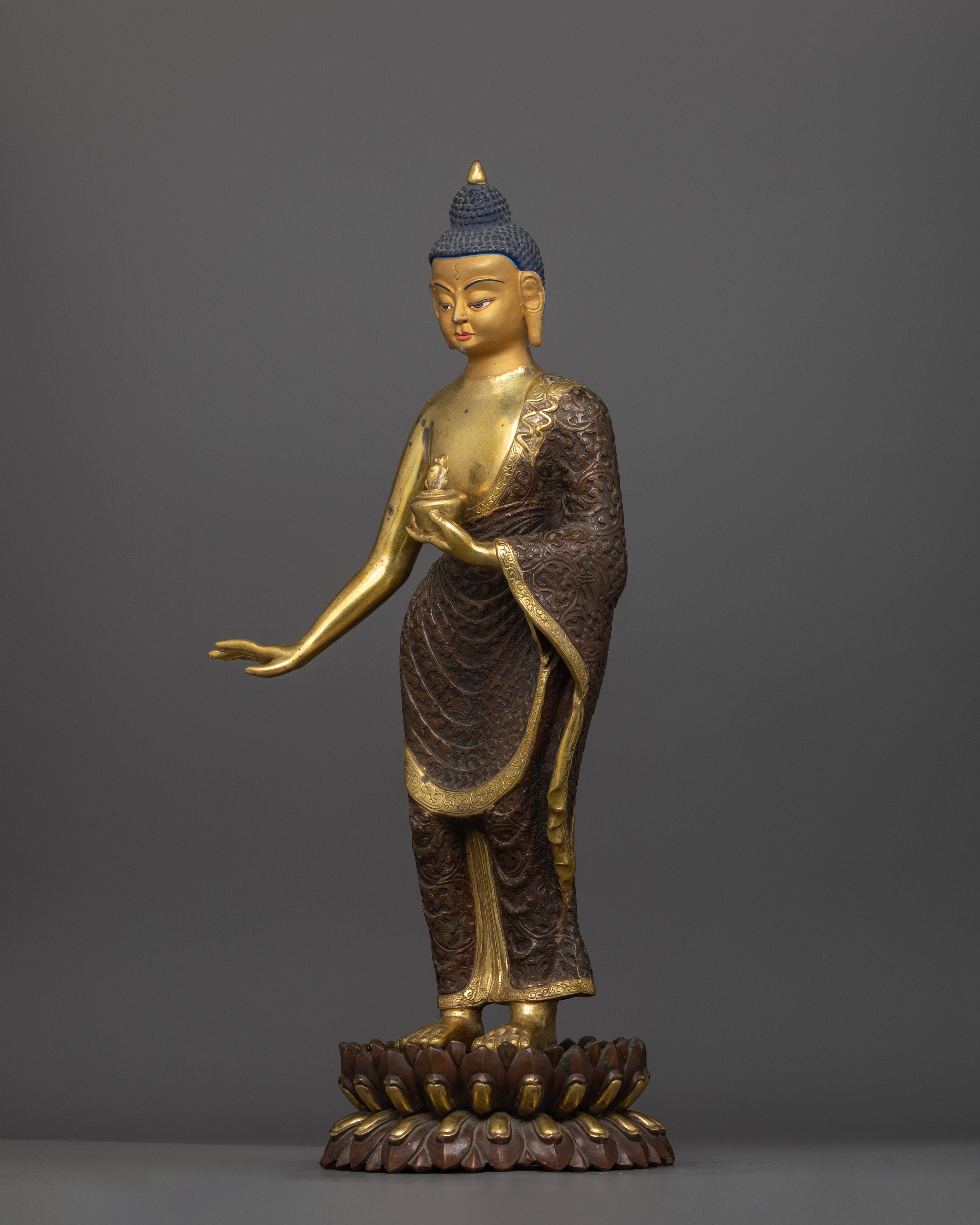 Antique Religious Shakyamuni Buddha for Shrine | Masterpiece of Enlightenment
