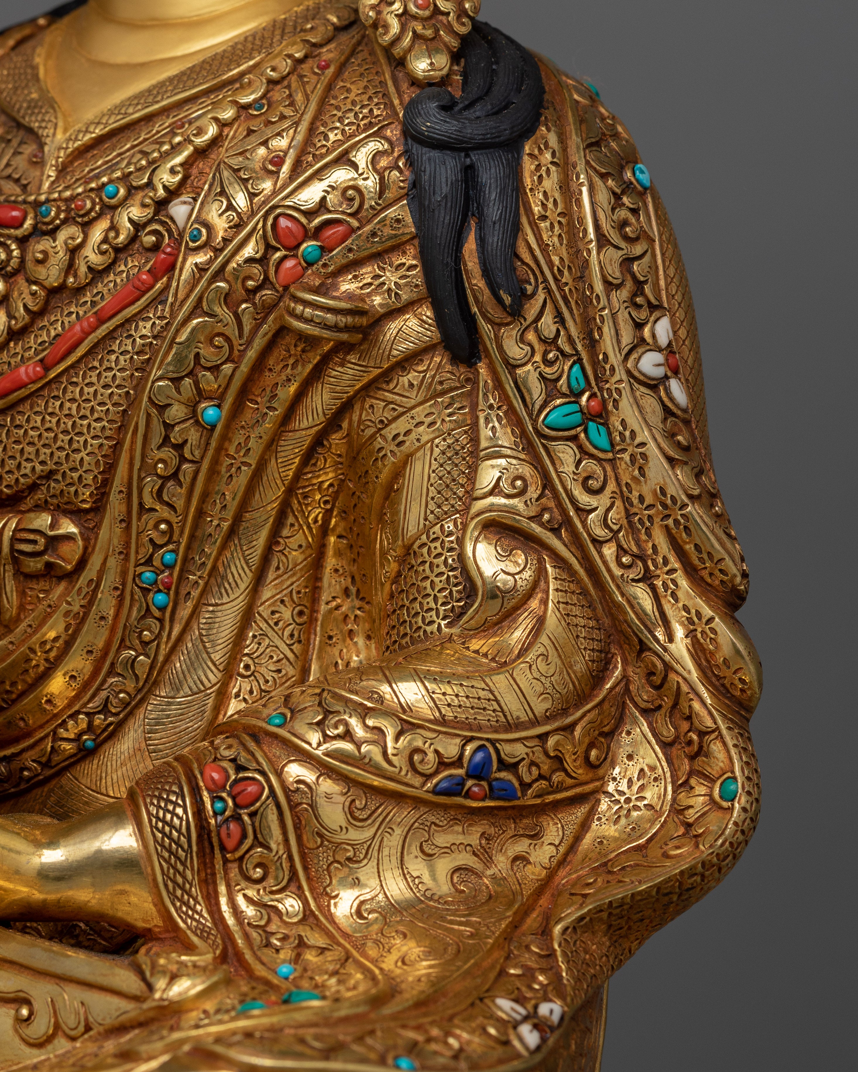Guru Tsokye Dorje Gold Statue | Peaceful form of Guru Rinpoche