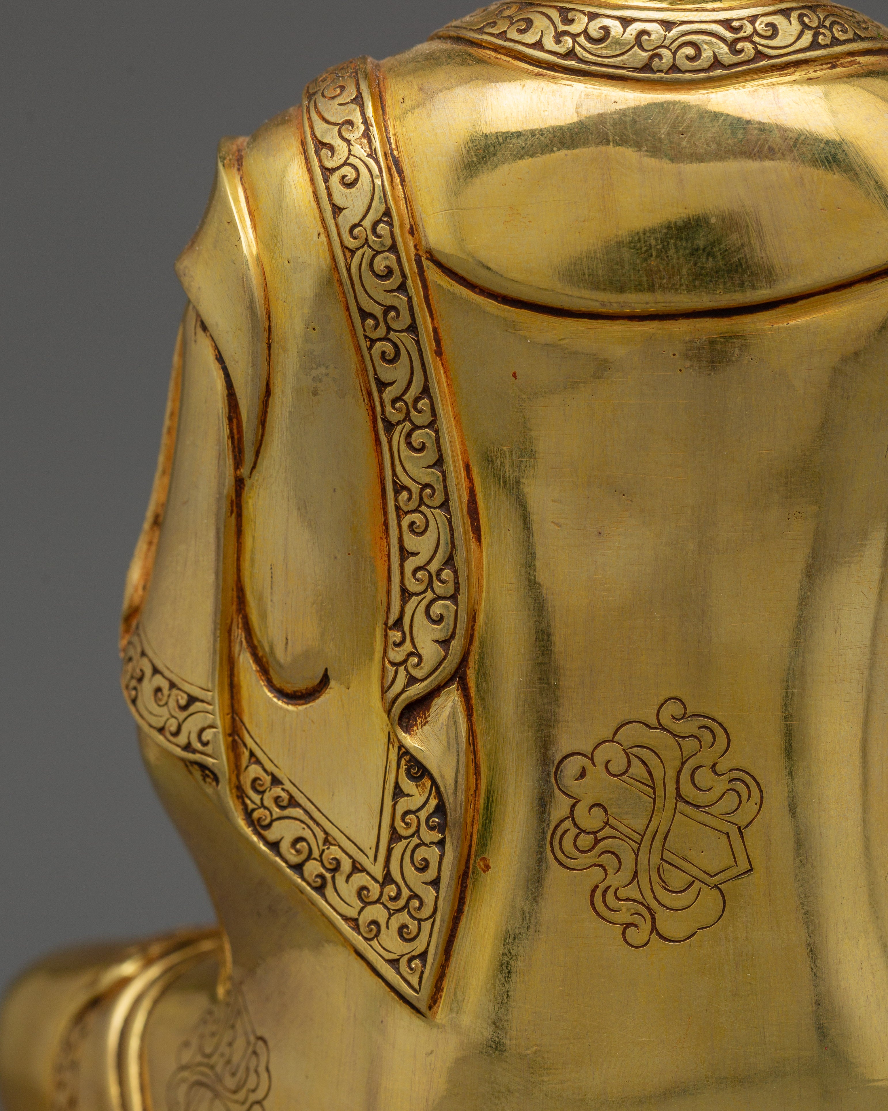 Buddhist Shakyamuni Buddha Sculpture for Peace | Guide to Spiritual Awakening