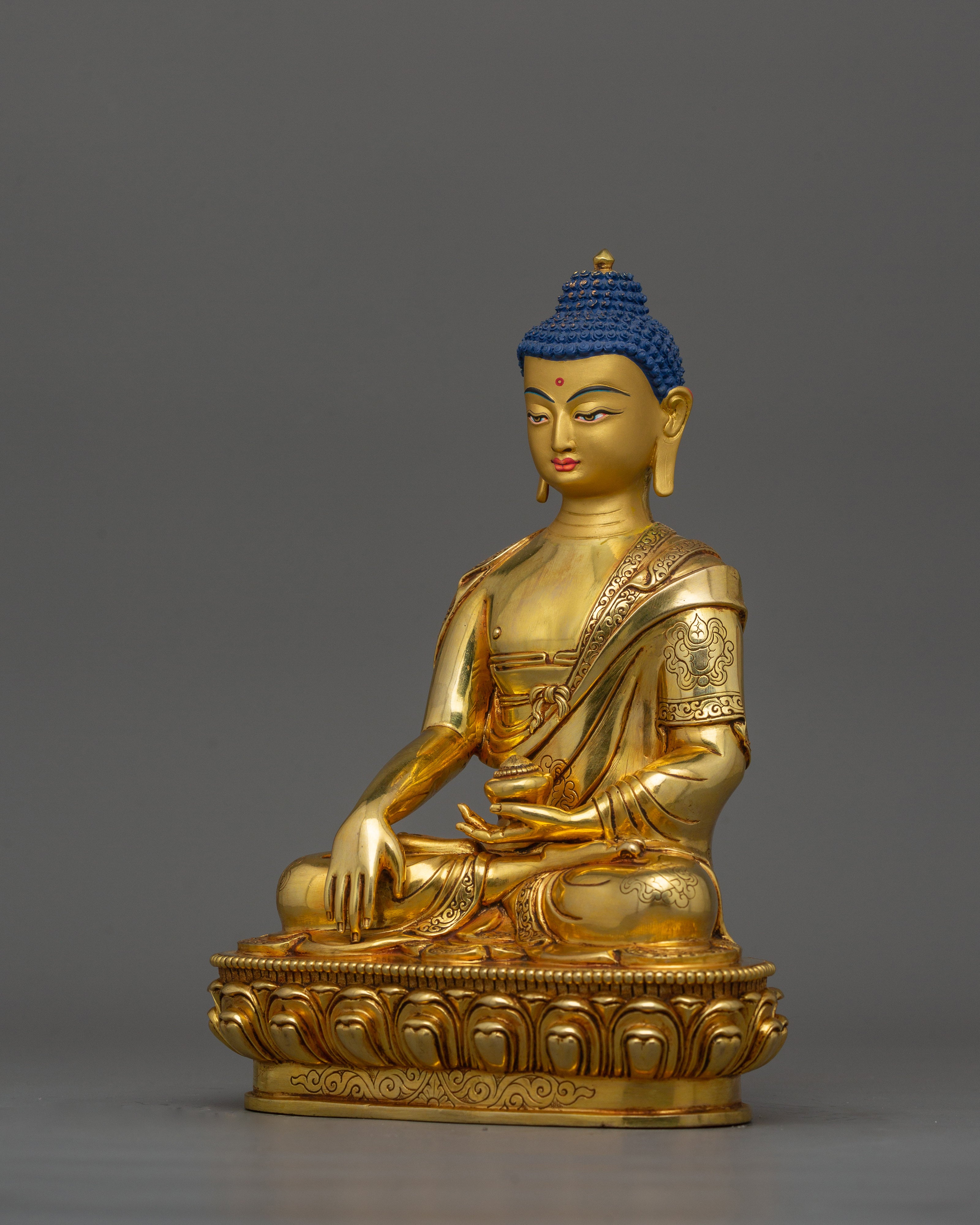 Buddhist Shakyamuni Buddha Sculpture for Peace | Guide to Spiritual Awakening