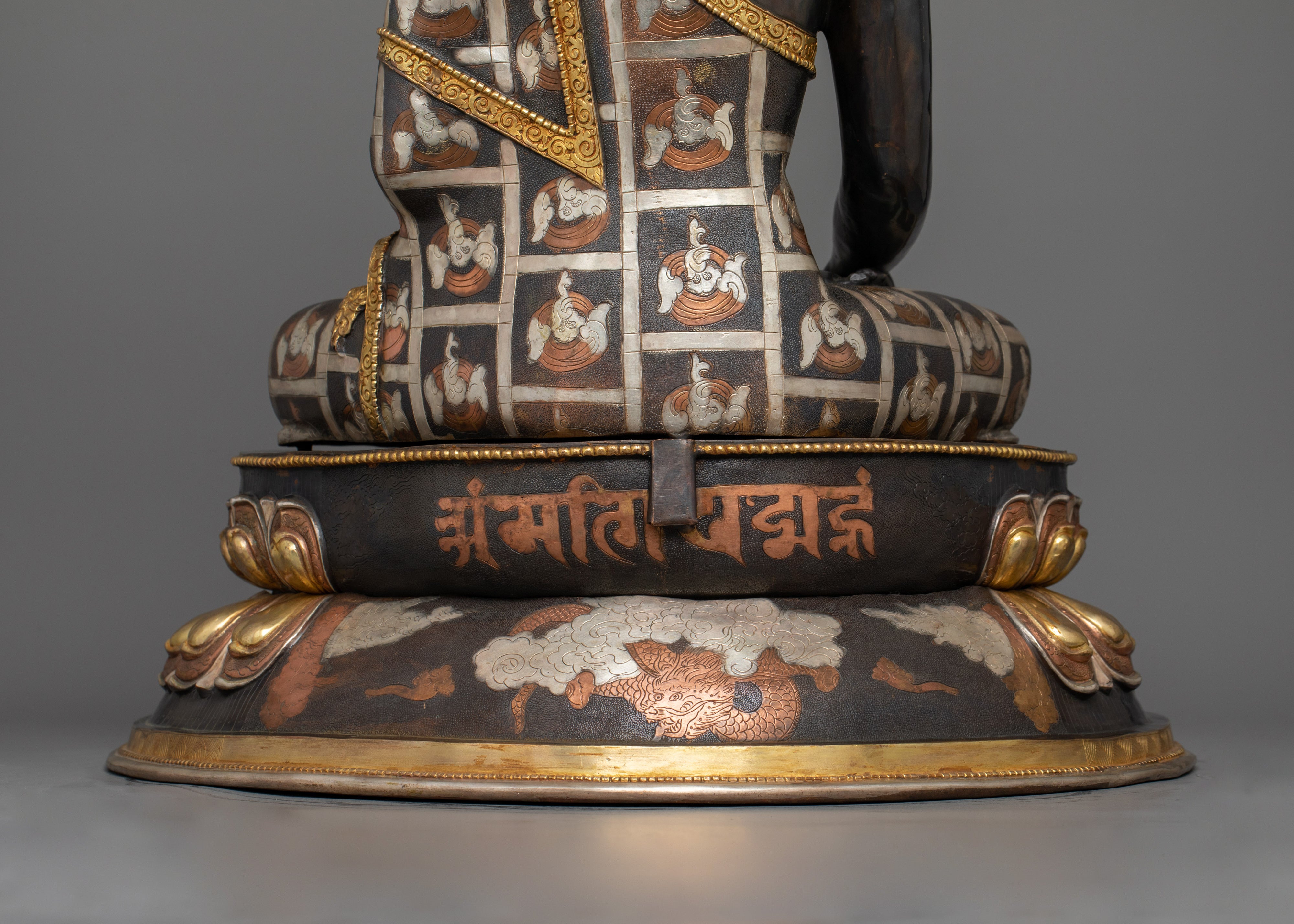 24 Inch Shakyamuni Buddha Statue | Unique Representation of the Enlightened One