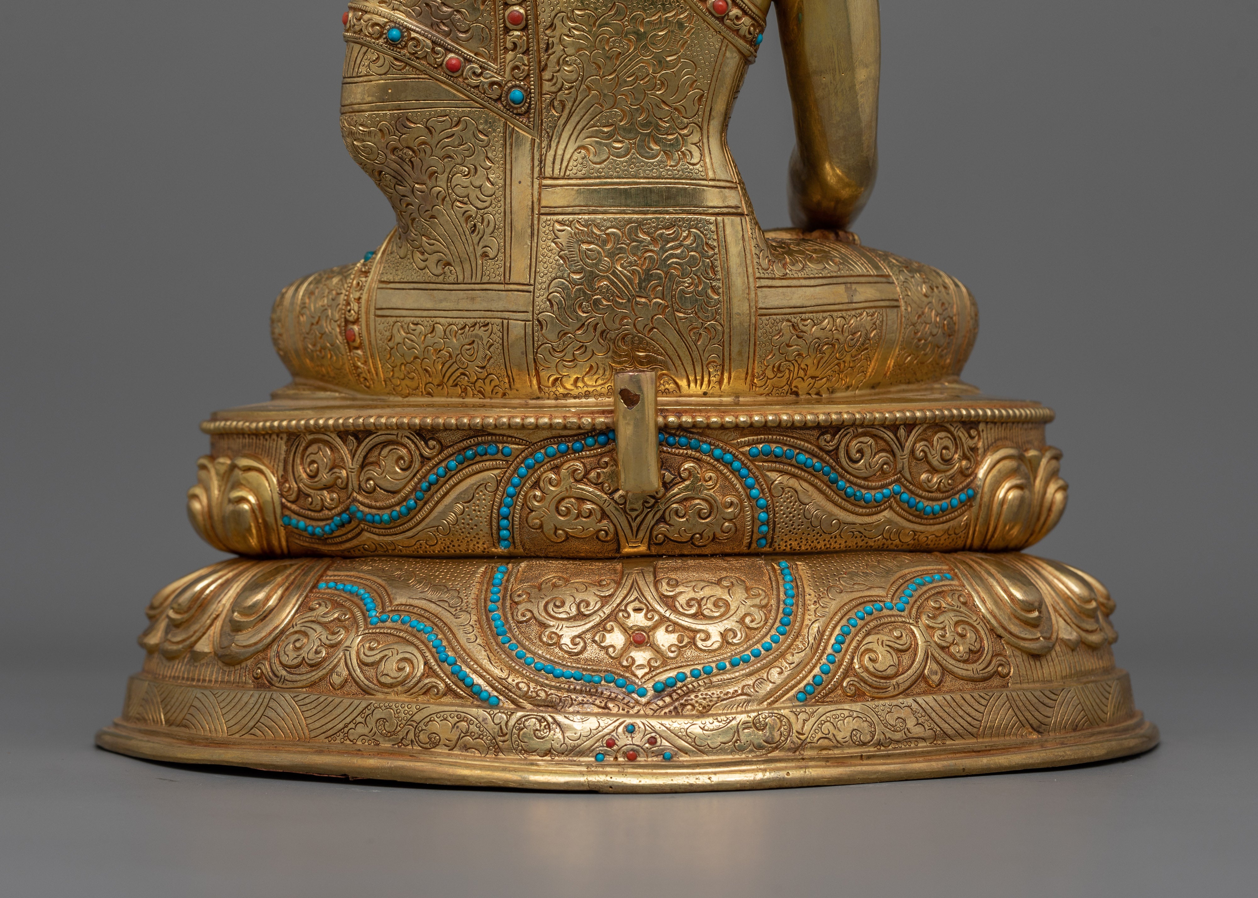 Traditional Shakyamuni Buddha with Radiant Halo | Symbol of Serenity and Inner Wisdom