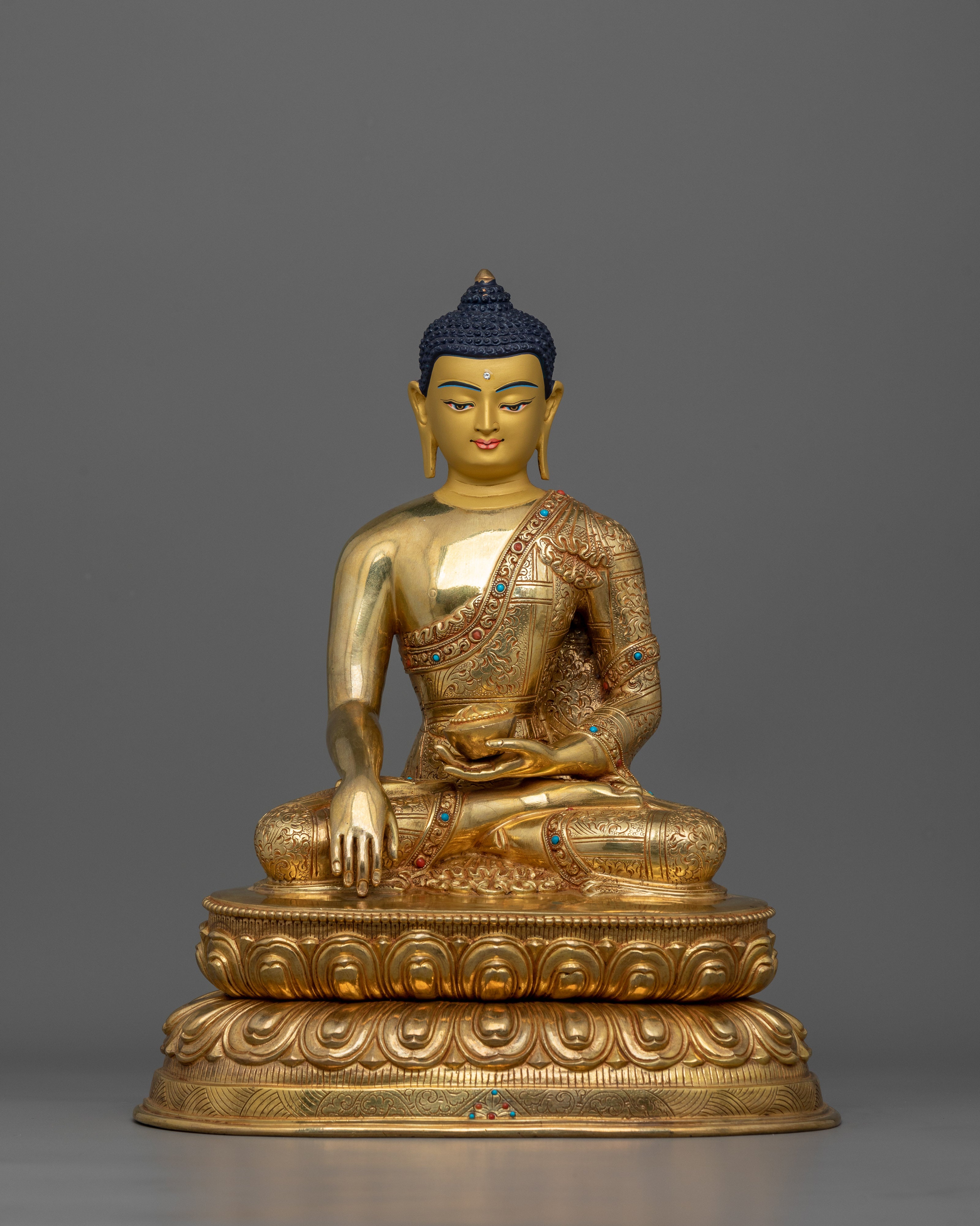 Traditional Shakyamuni Buddha with Radiant Halo | Symbol of Serenity and Inner Wisdom
