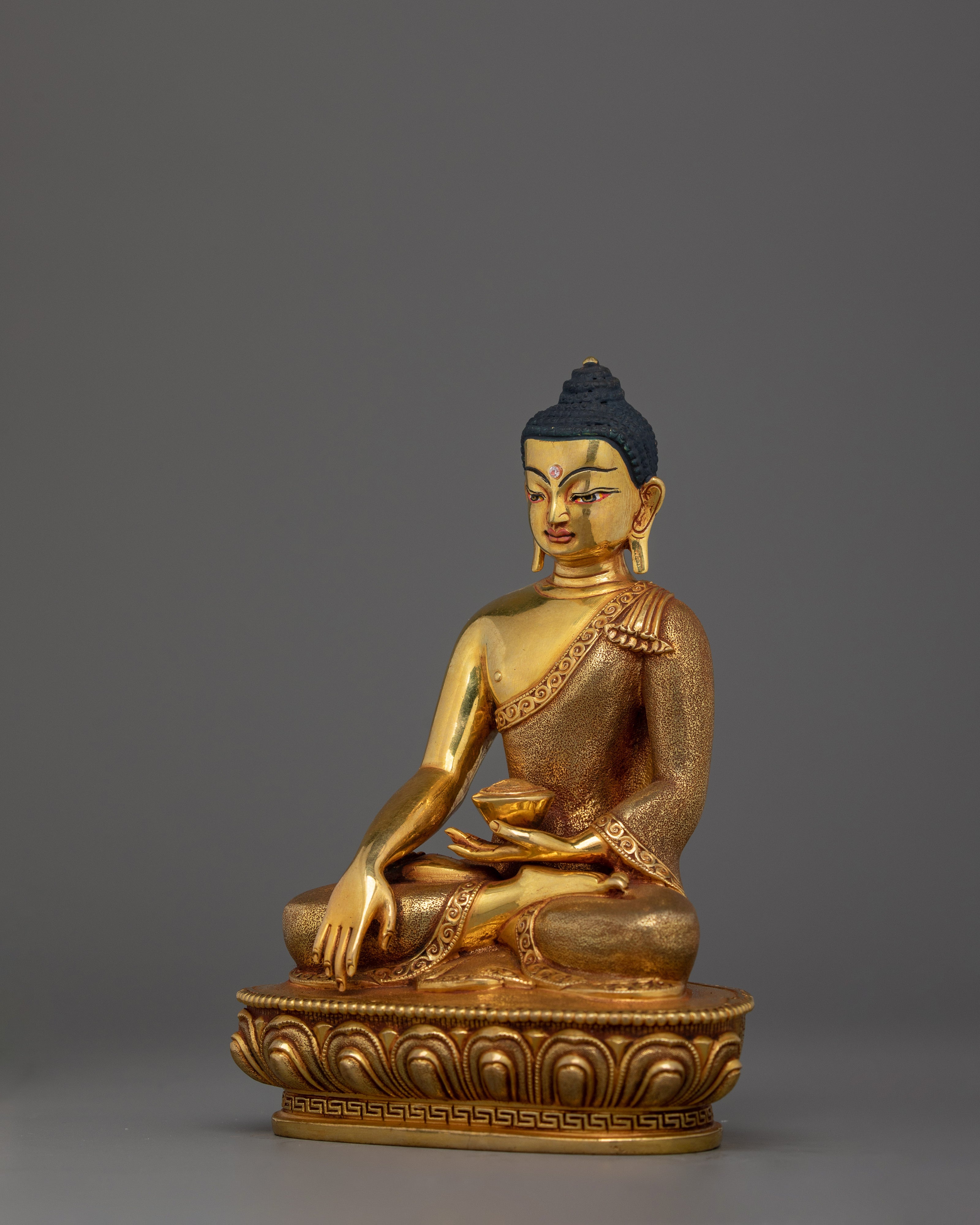 Peaceful Historical Buddha Shakyamuni Statue | The Enlightened Being