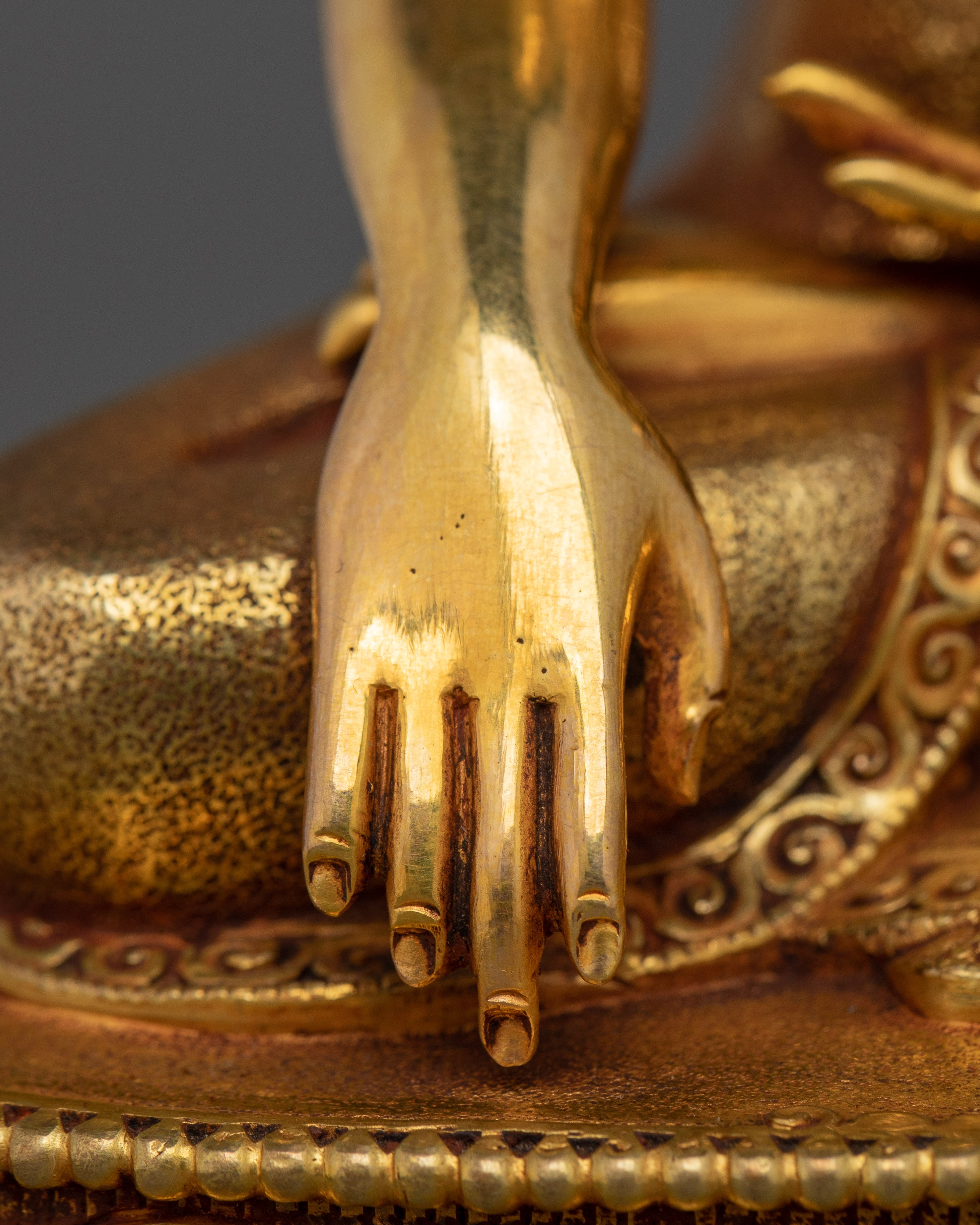 Peaceful Historical Buddha Shakyamuni Statue | The Enlightened Being