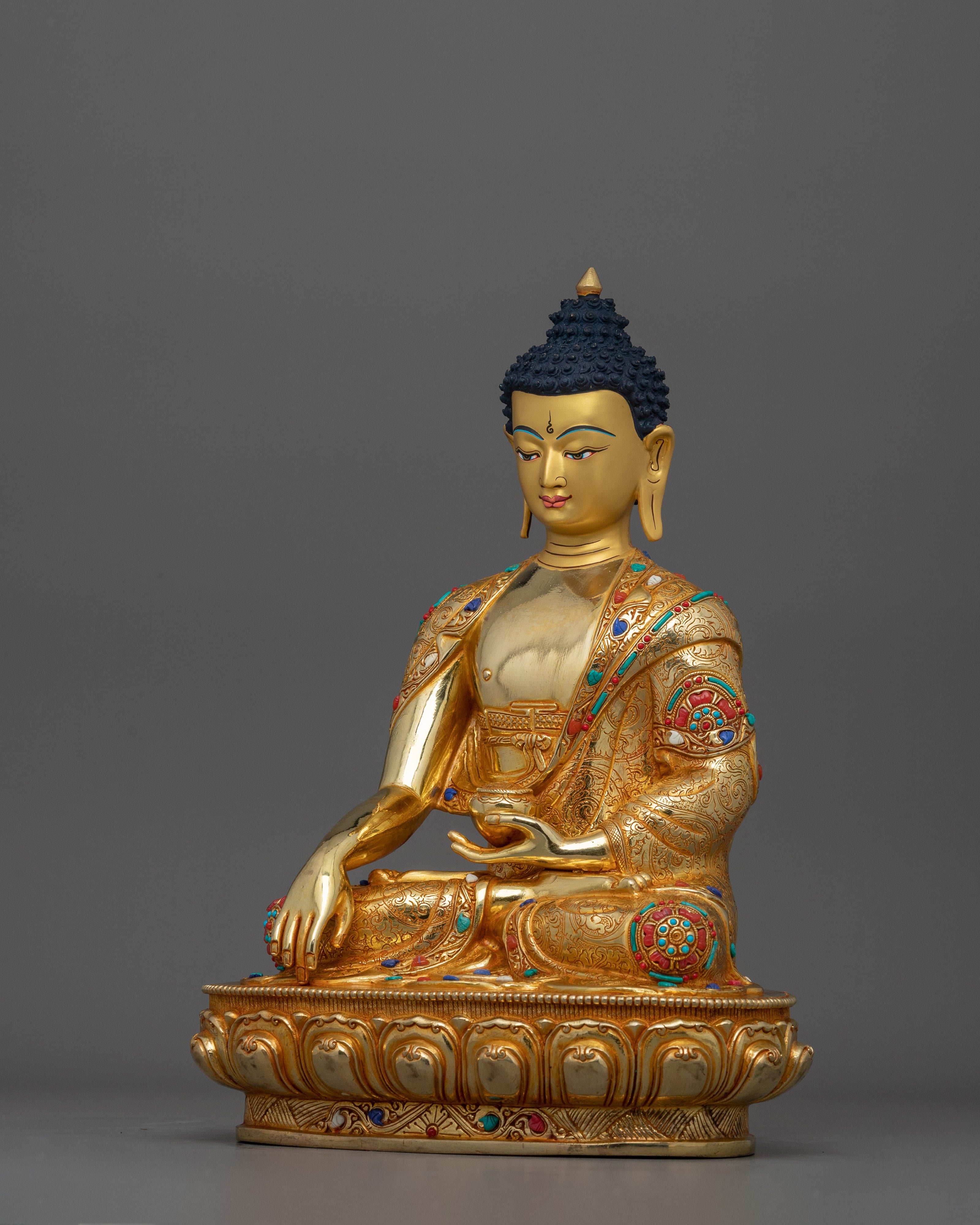 Buddhist Traditional Shakyamuni Buddha Statue | Representation of Serenity and Wisdom