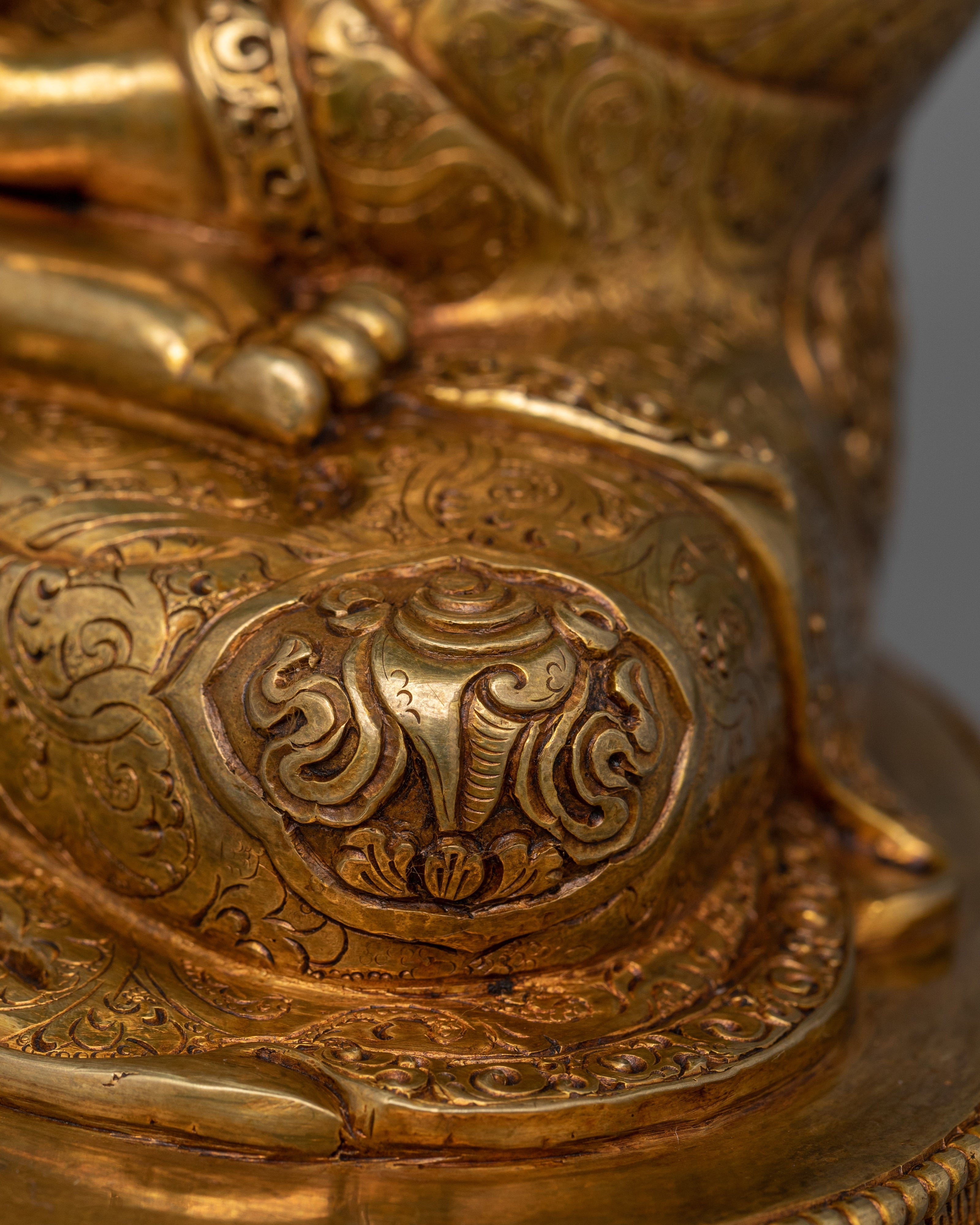 Shakyamuni Buddha the Founder of the Buddhist Religion | Symbol of Enlightened Buddha