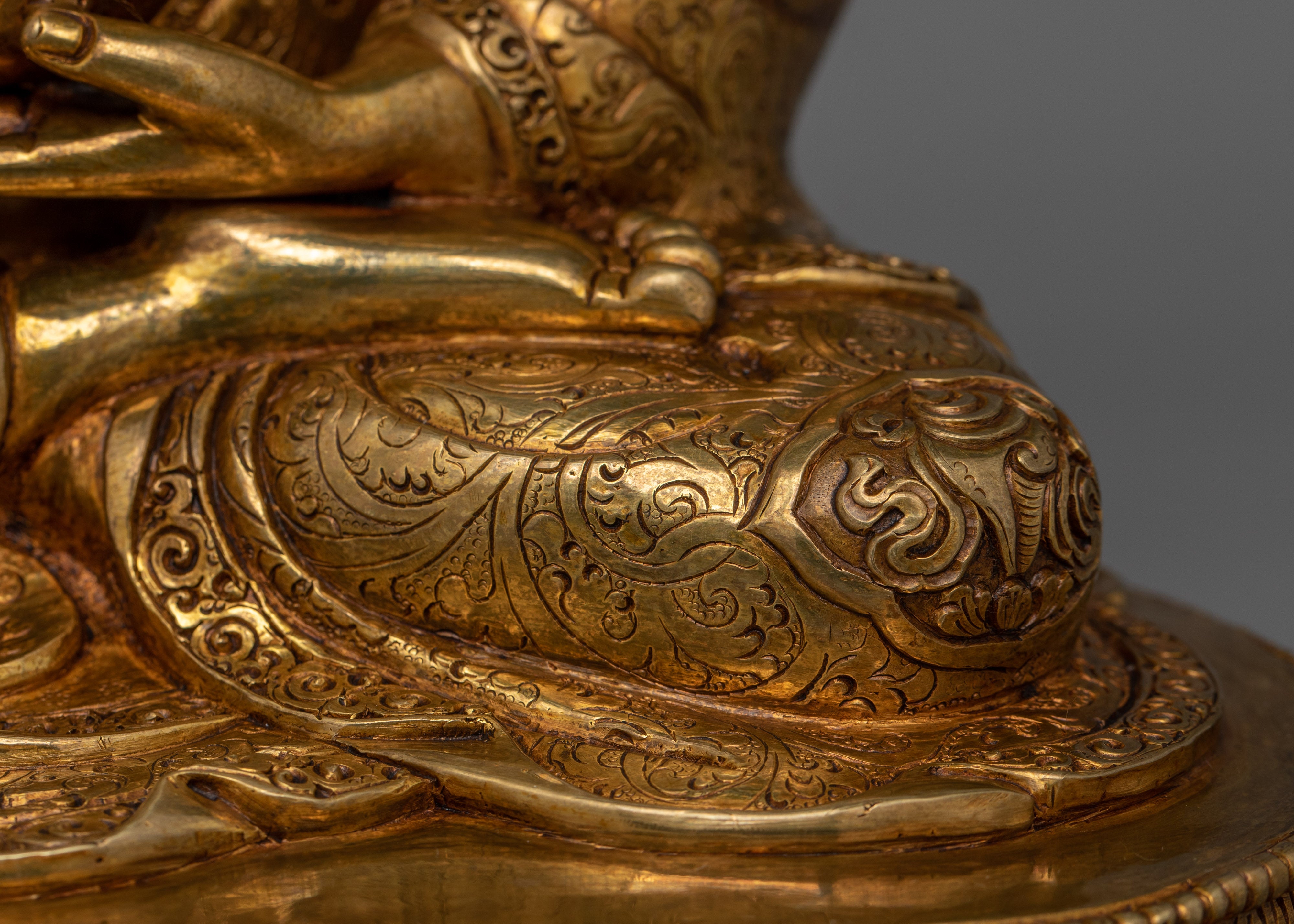 Shakyamuni Buddha the Founder of the Buddhist Religion | Symbol of Enlightened Buddha