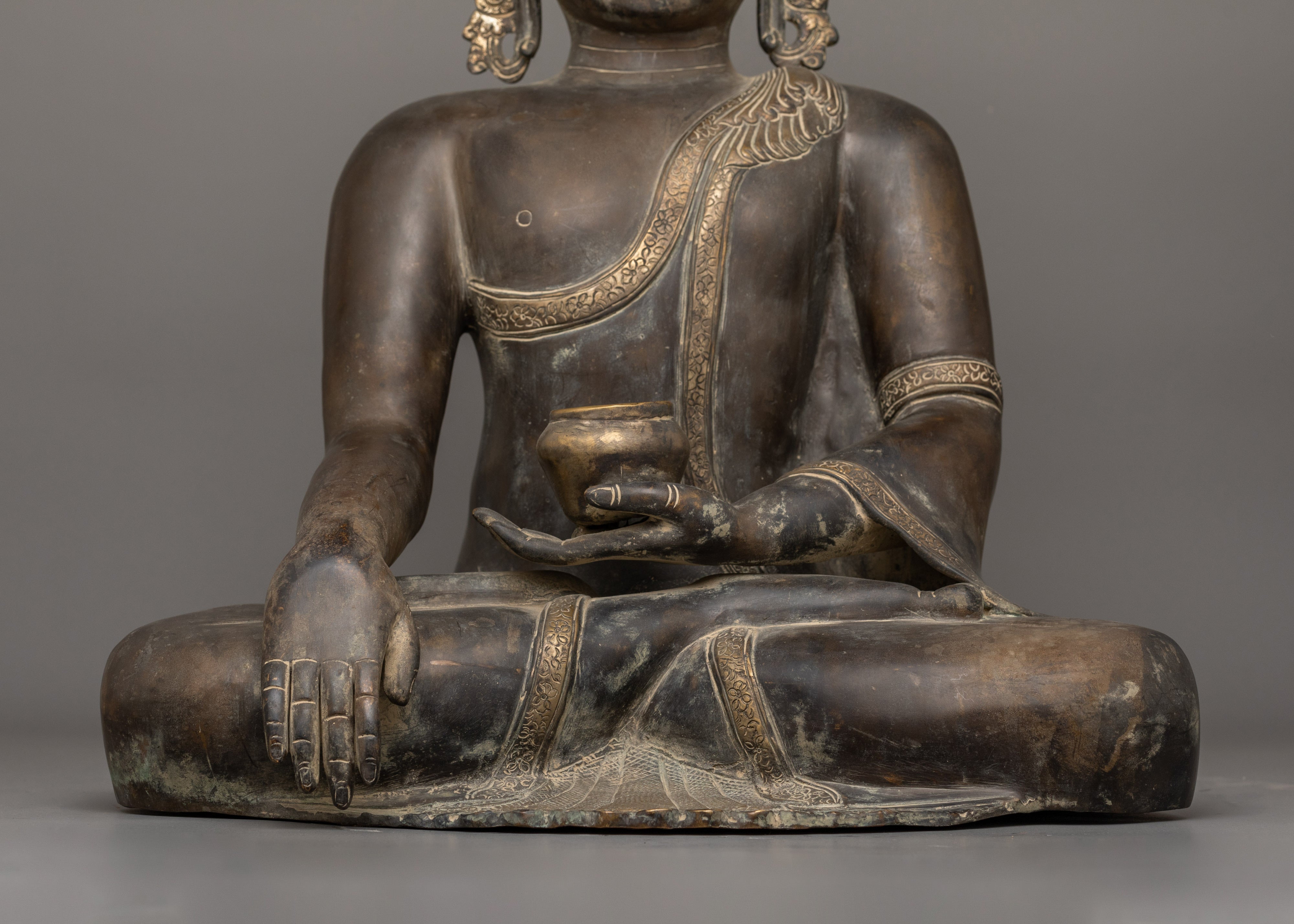 18.1 Inch Shakyamuni Buddha Statue | Guide to Spiritual Awakening