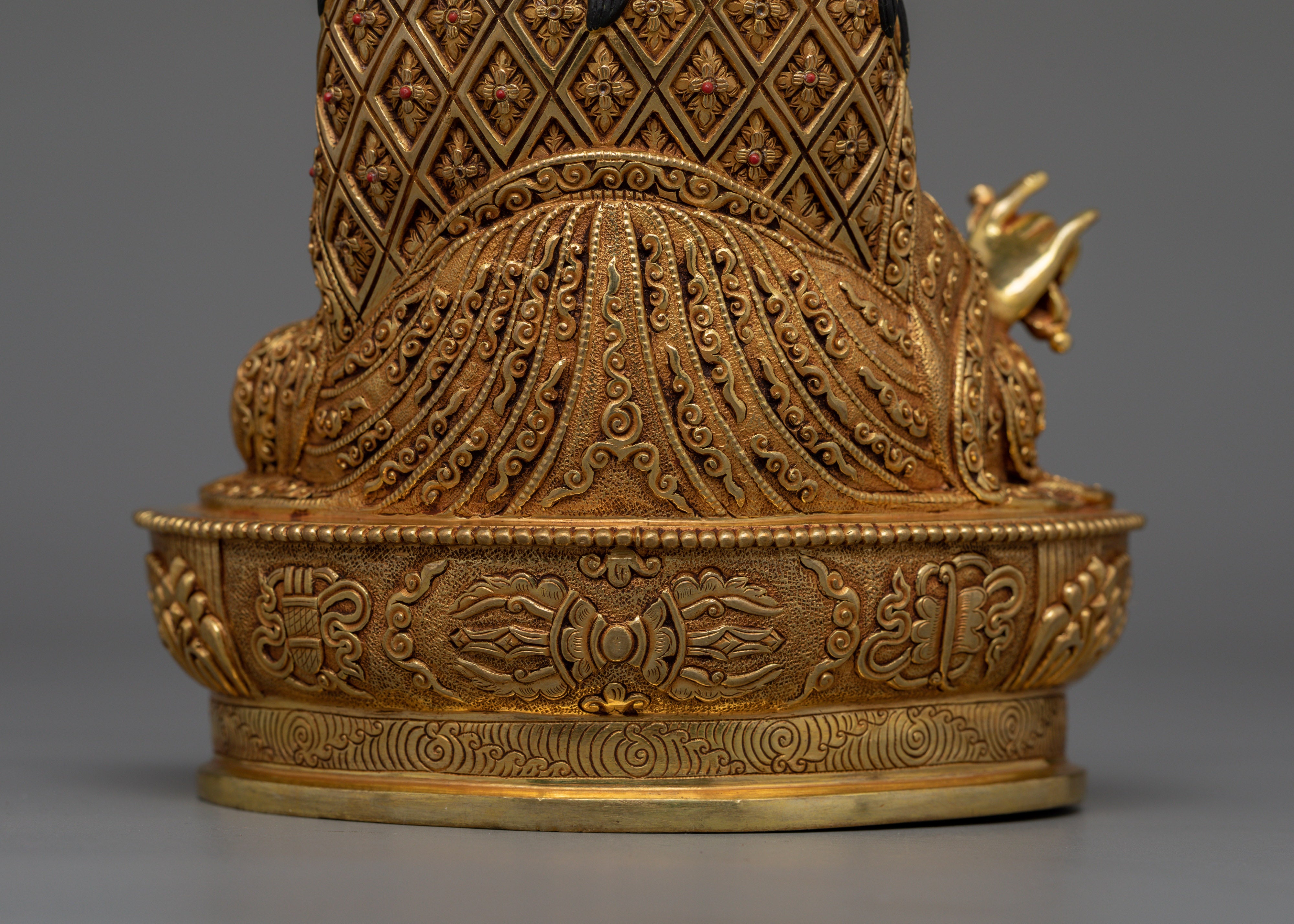 Guru Rinpoche Tantric Buddhist Vajra Master | Symbol of Spiritual Transformation