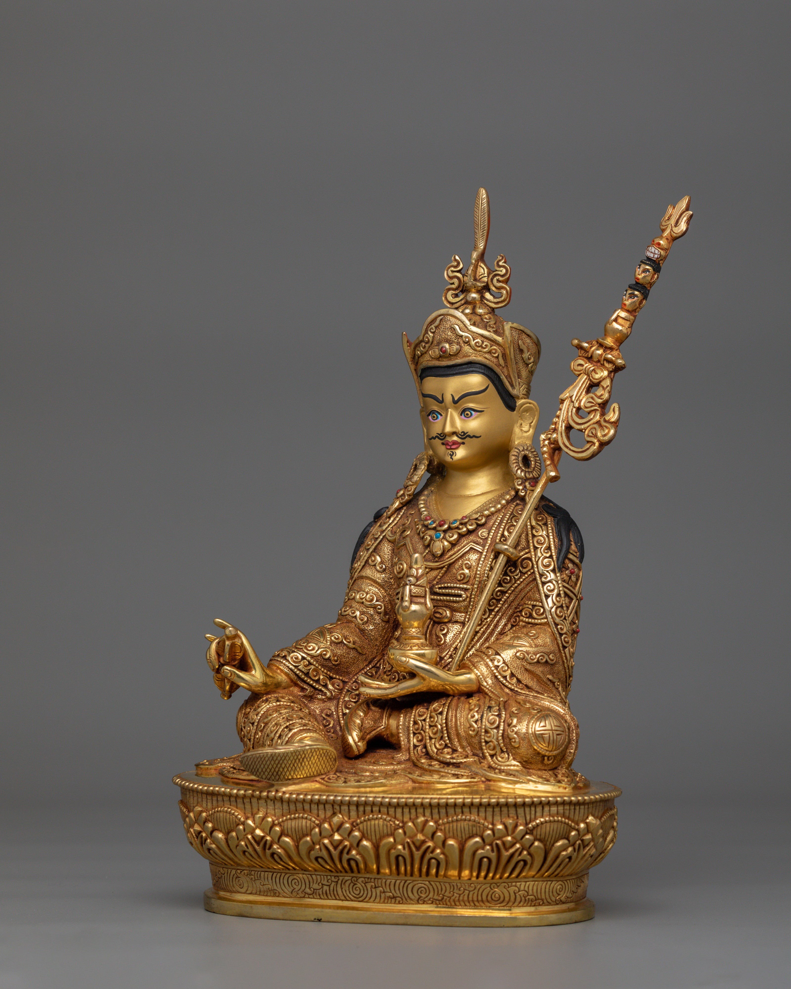 Guru Rinpoche Tantric Buddhist Vajra Master | Symbol of Spiritual Transformation