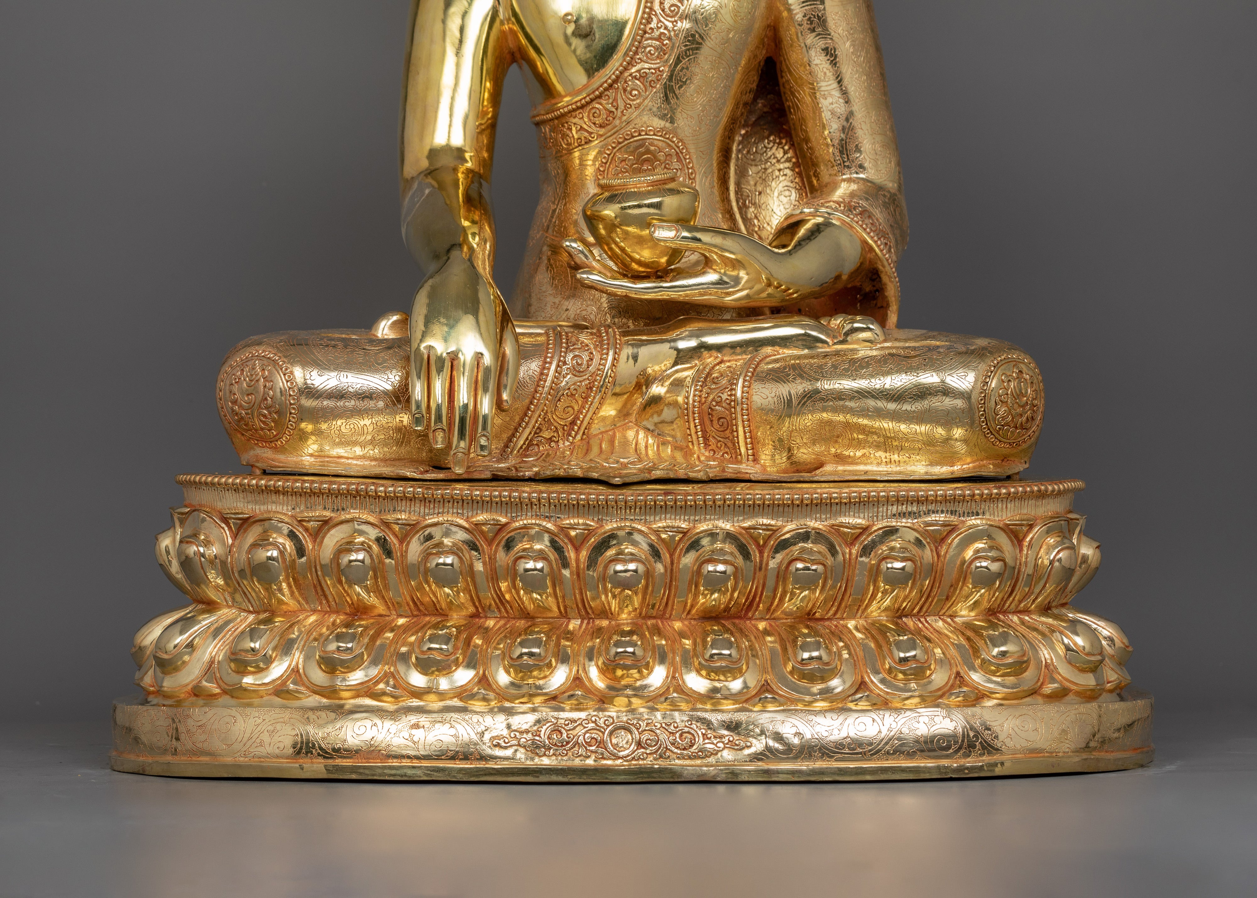 Buddha Statue of Siddhartha Gautama | The Essence of Enlightenment