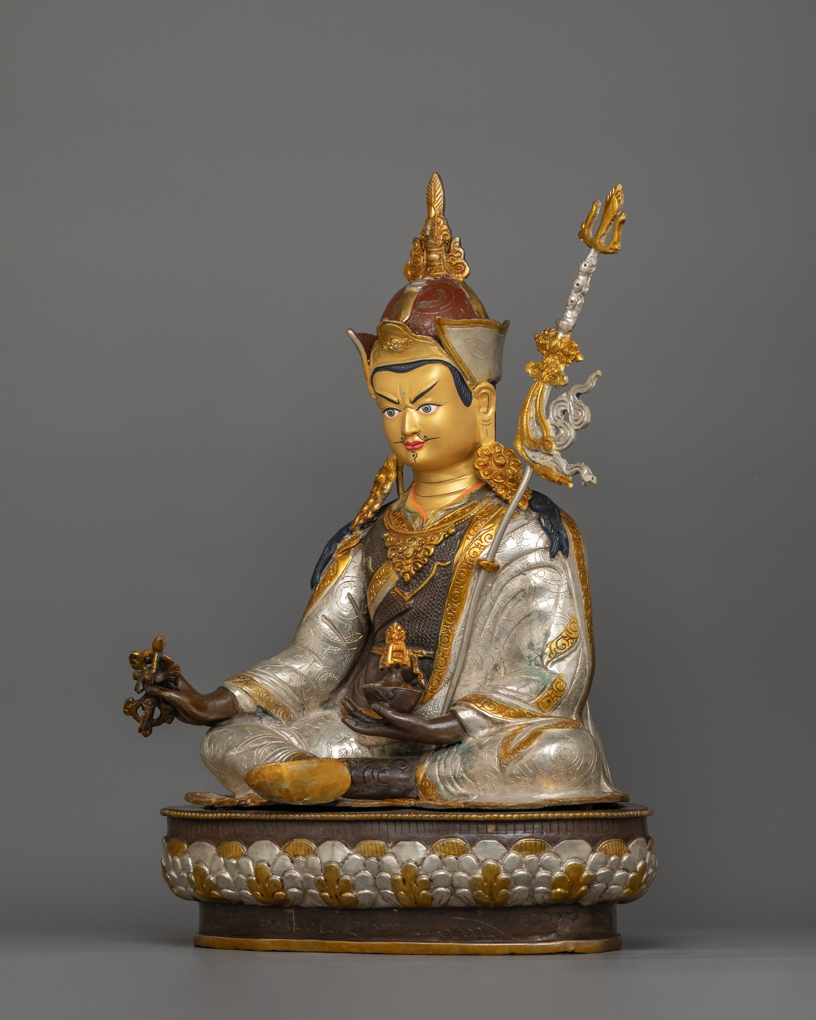 Vajrayana Guru Padmasambhava Statue | Symbol of Spiritual Transformation