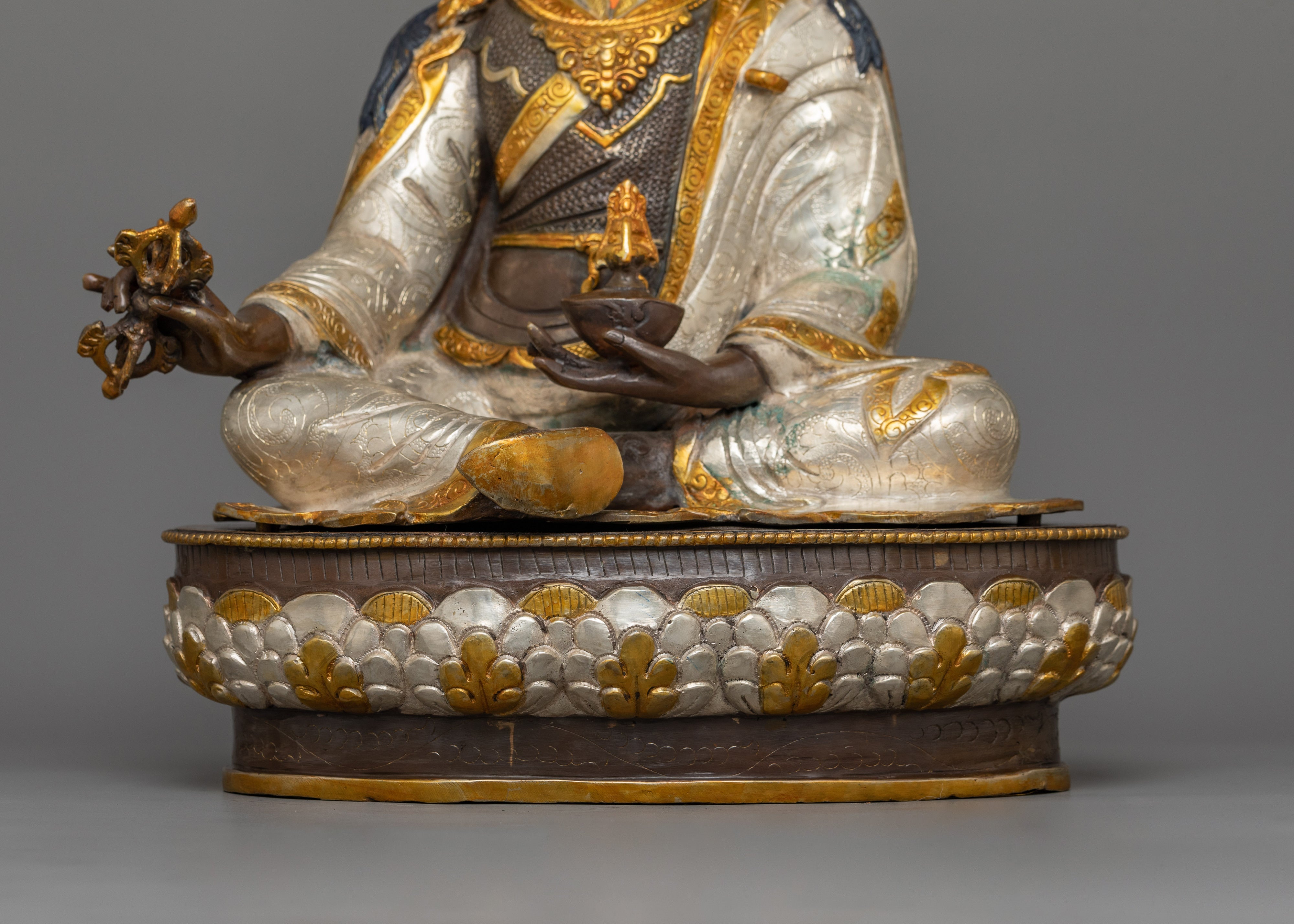 Vajrayana Guru Padmasambhava Statue | Symbol of Spiritual Transformation