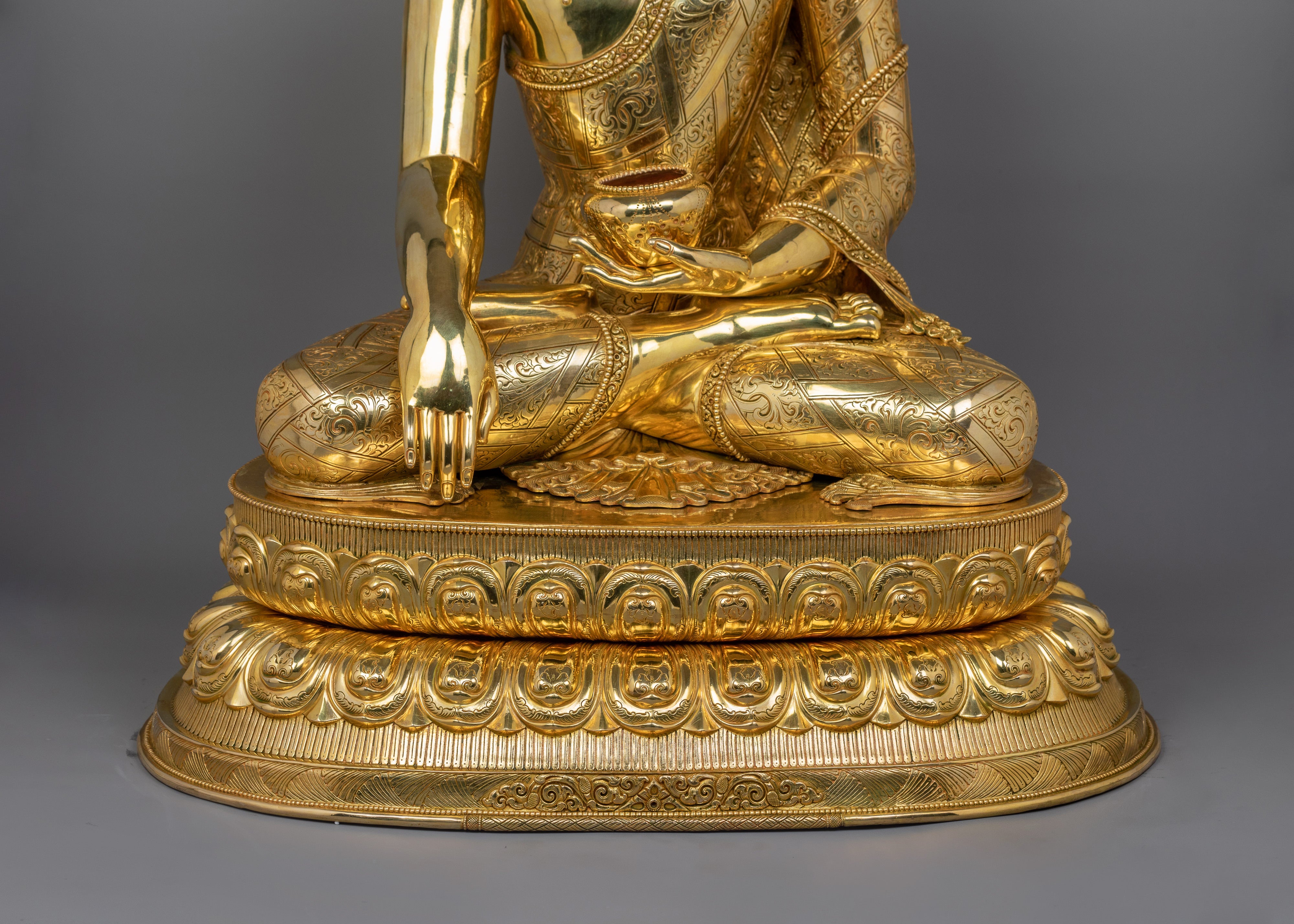 Tranquil Shakyamuni Buddha For Altar | Symbol of Serenity and Inner Wisdom