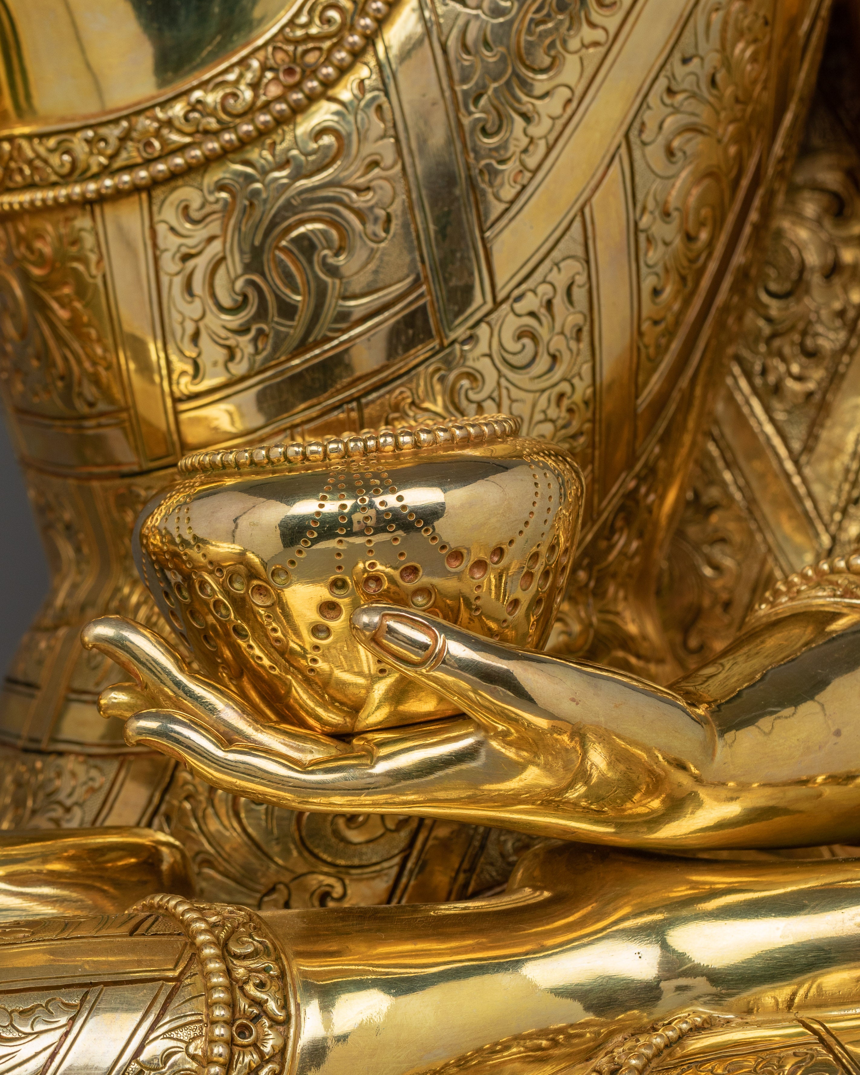 Tranquil Shakyamuni Buddha For Altar | Symbol of Serenity and Inner Wisdom