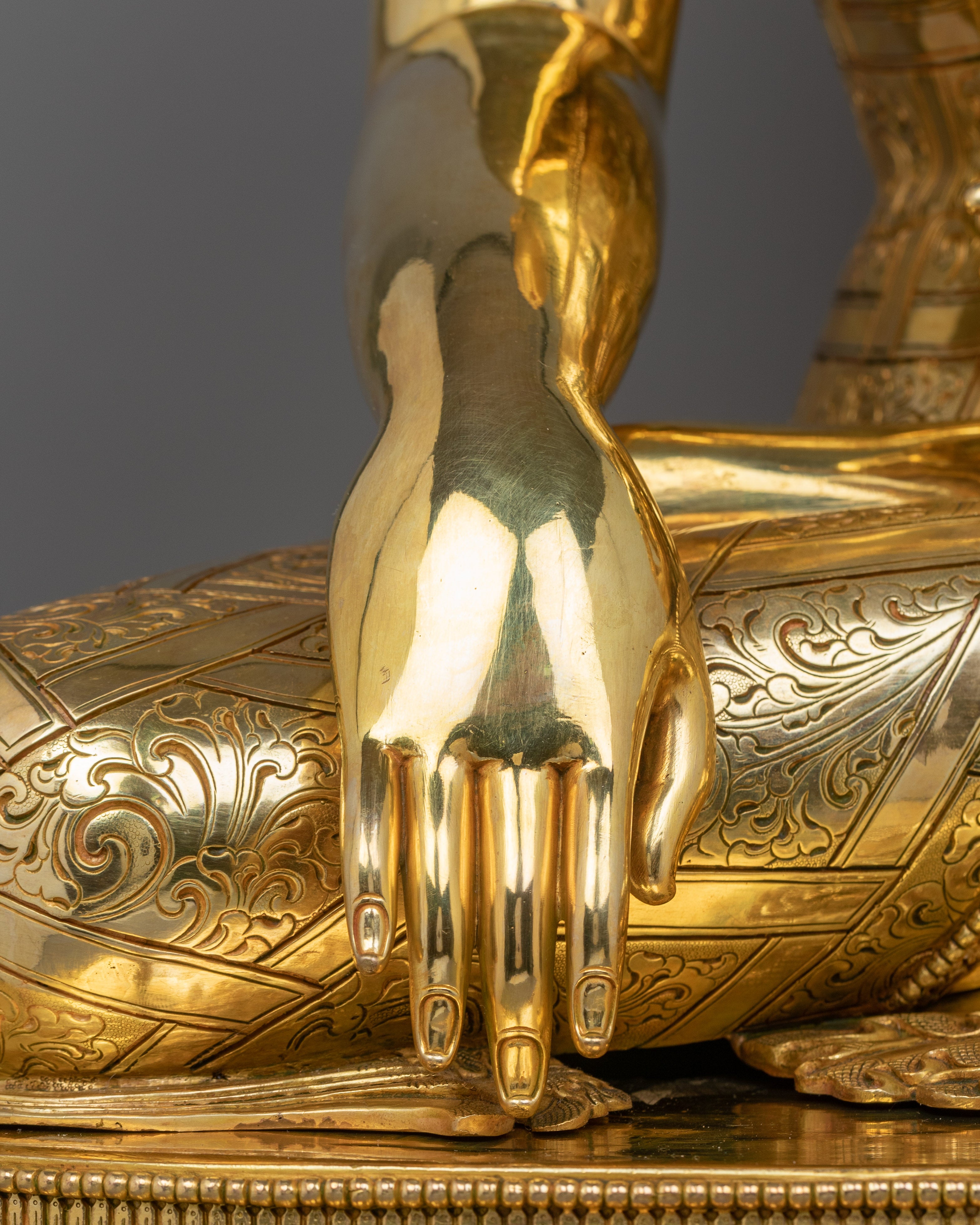 Tranquil Shakyamuni Buddha For Altar | Symbol of Serenity and Inner Wisdom