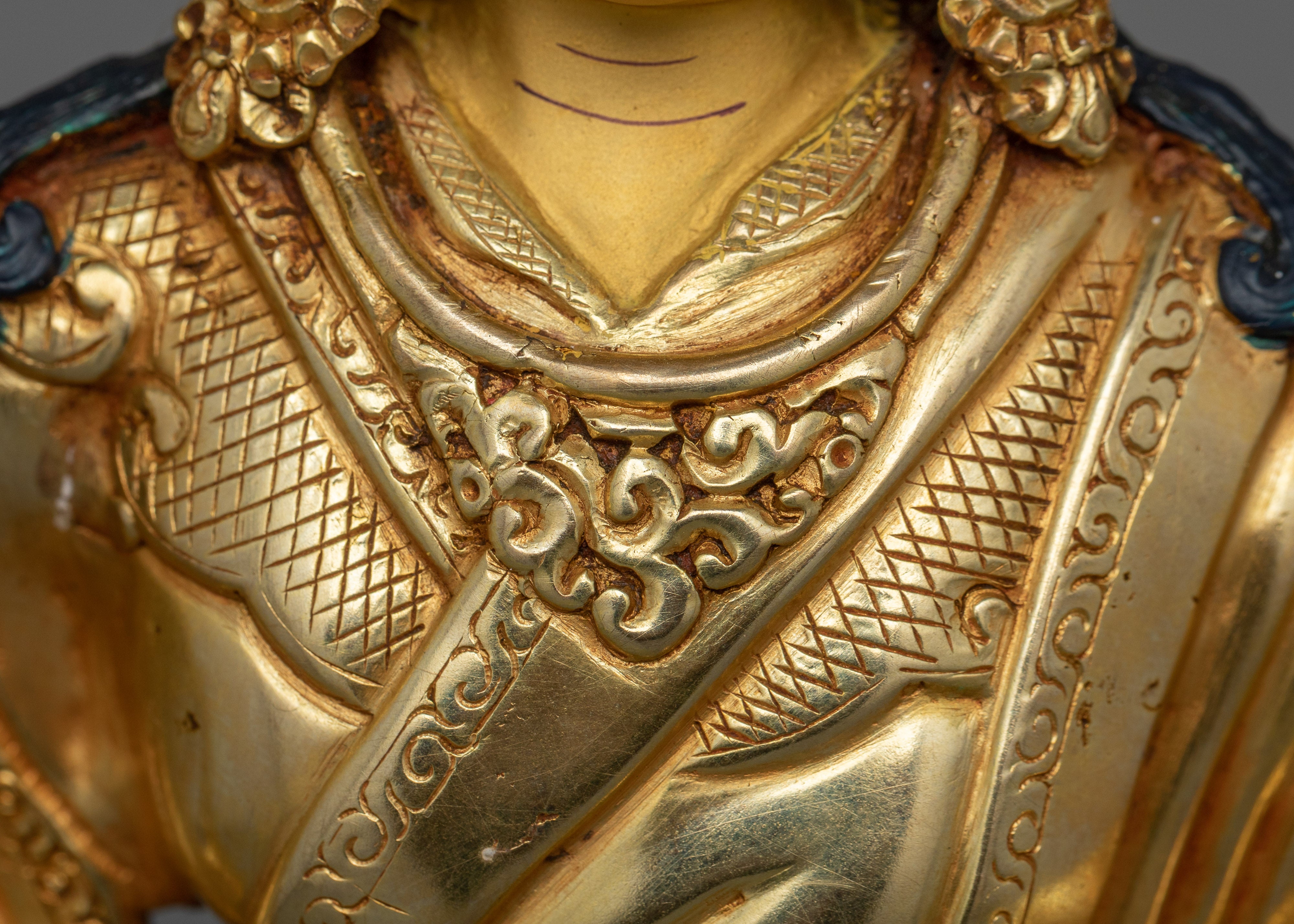 Standing Guru Rinpoche Statue | Founder of Tibetan Buddhism