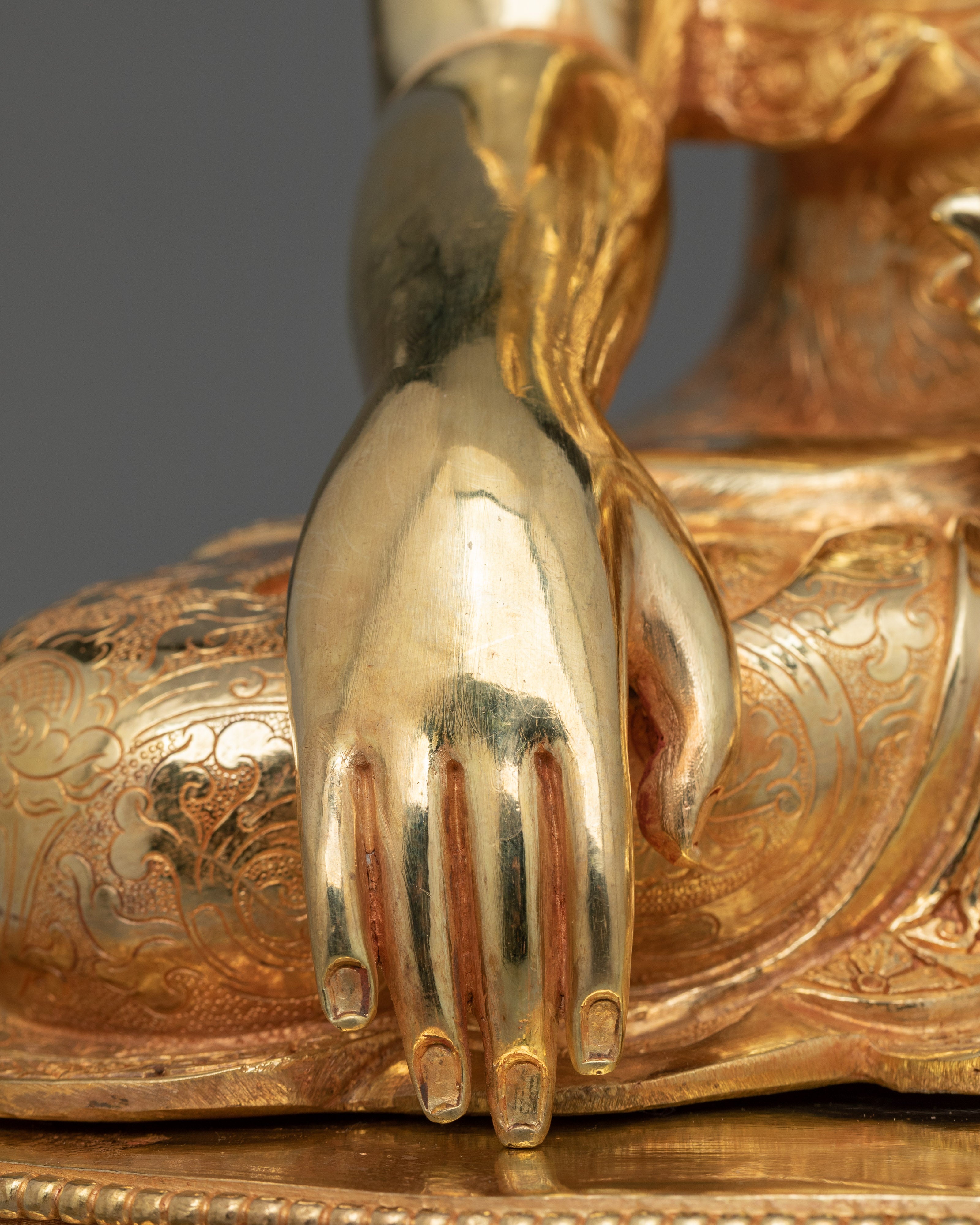 Enlightened Buddha Shakyamuni for Altar | Symbol of Serenity and Inner Wisdom