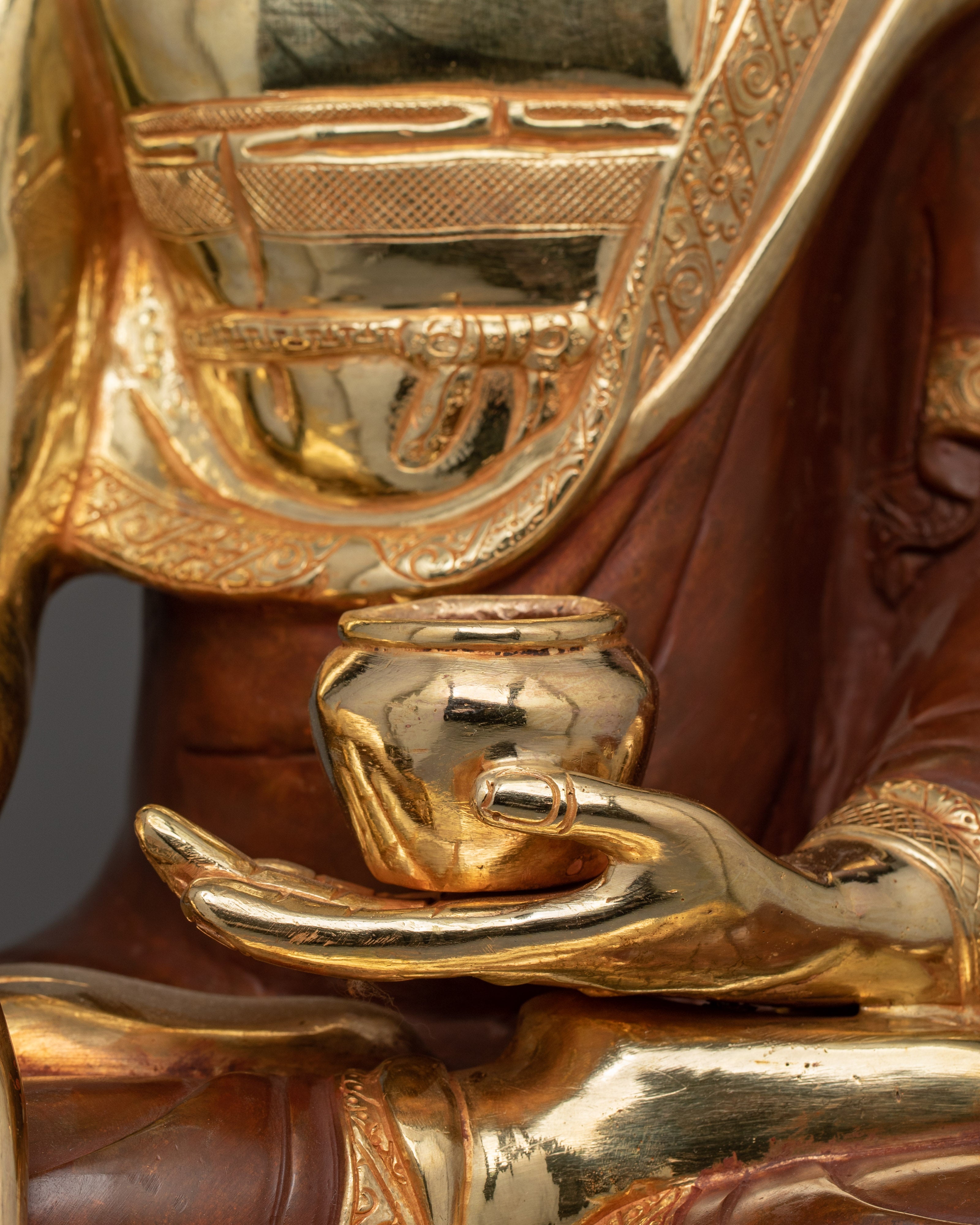 Buddhist Sculpture of Shakyamuni Buddha for Dharma Decor | Traditional Sacred Artwork