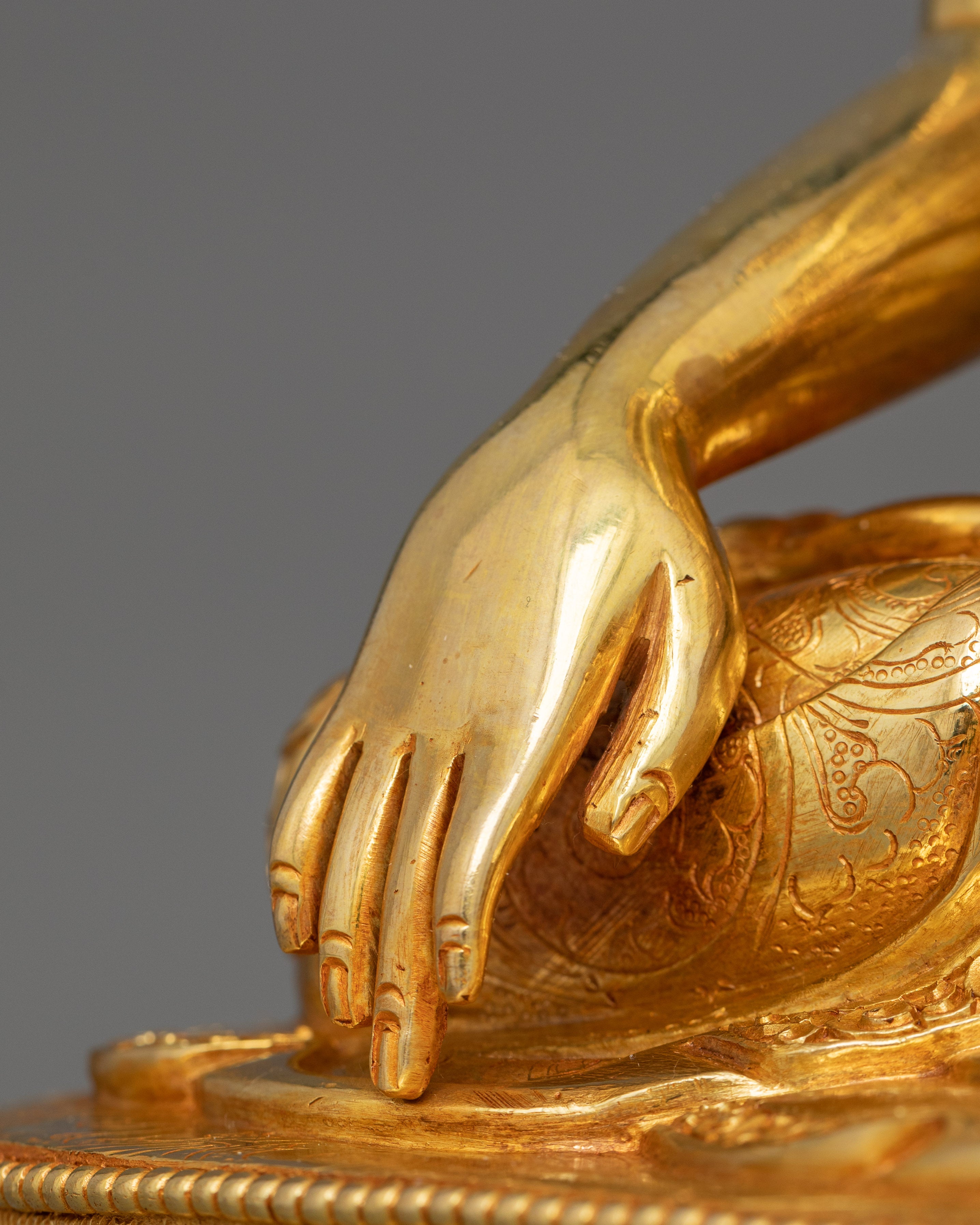 Shakyamuni Buddha Buddhist Art | Tranquil Enlightened Deity Statue