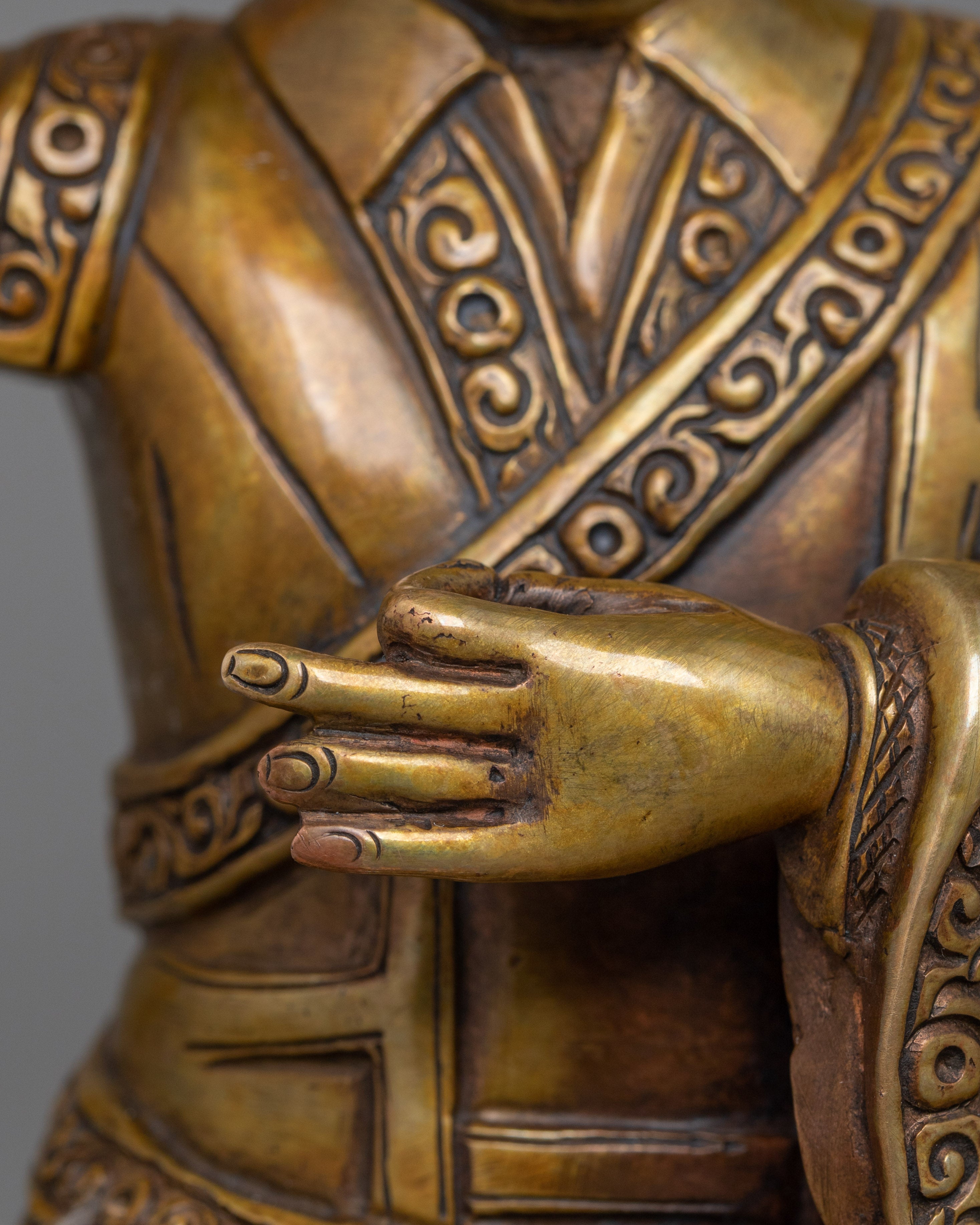 16th Karmapa Rangjung Khyapdak Rigpe Dorje Statue | A Legacy of Tibetan Buddhism