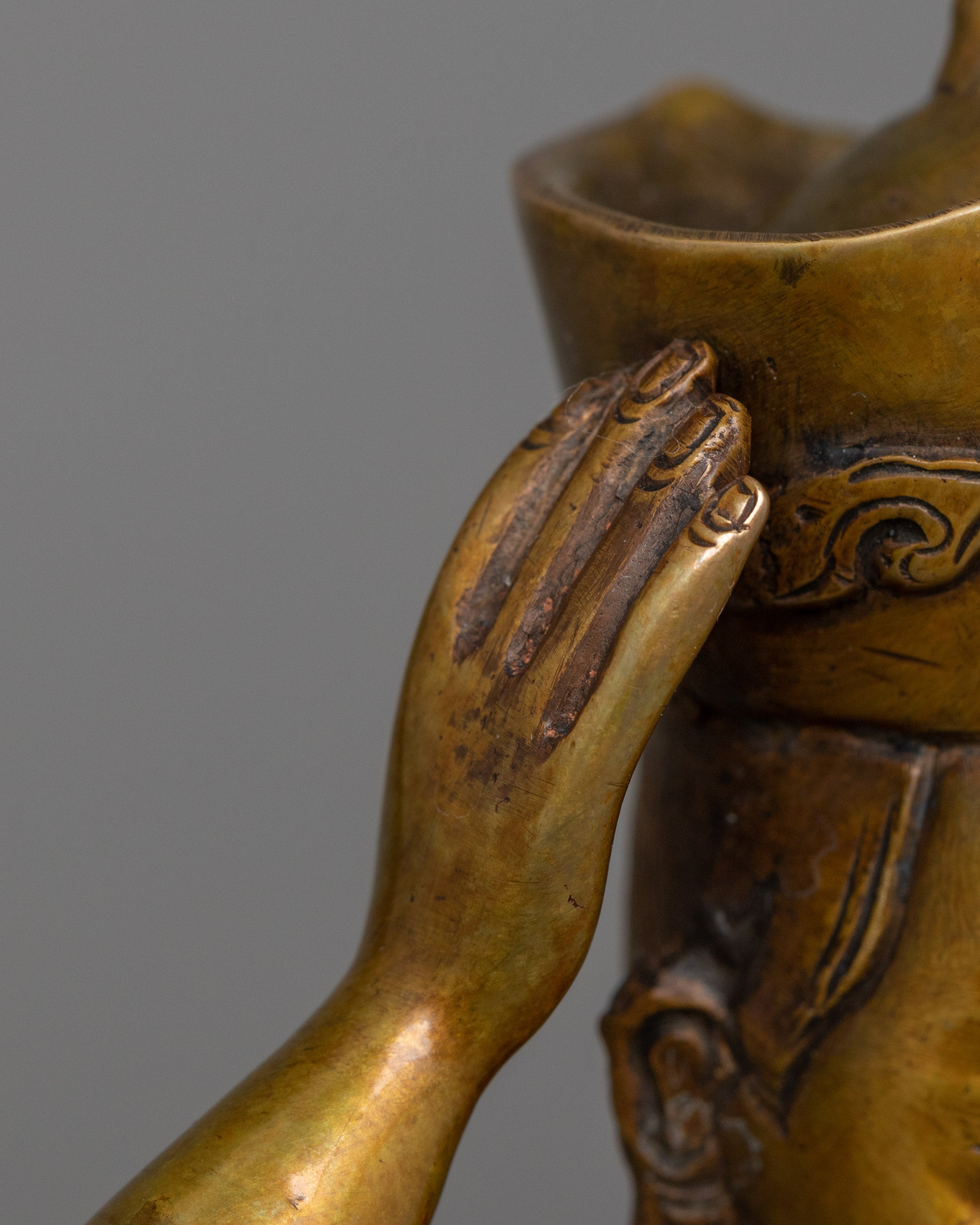 16th Karmapa Rangjung Khyapdak Rigpe Dorje Statue | A Legacy of Tibetan Buddhism