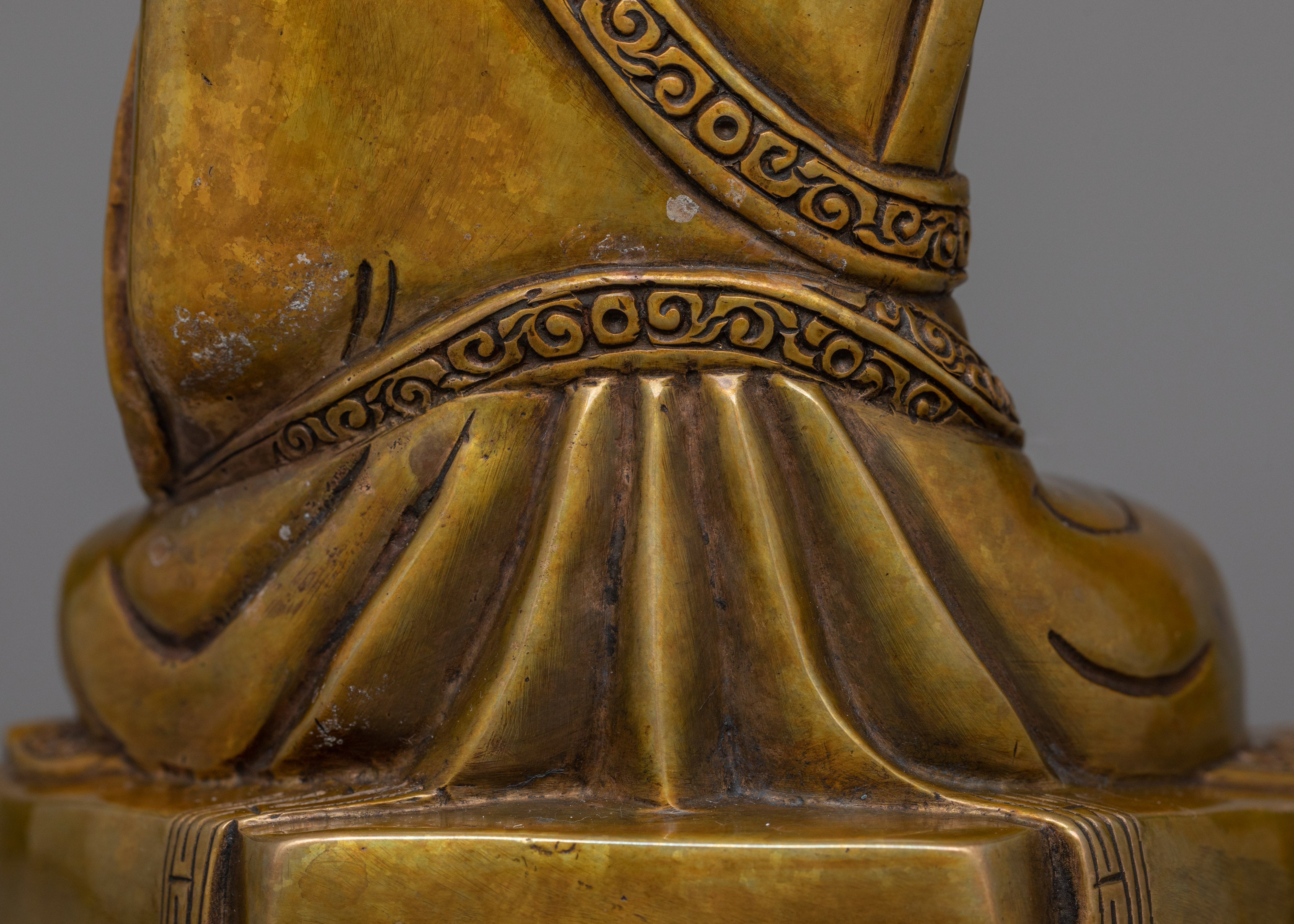 16th Karmapa Rangjung Khyapdak Rigpe Dorje Statue | A Legacy of Tibetan Buddhism