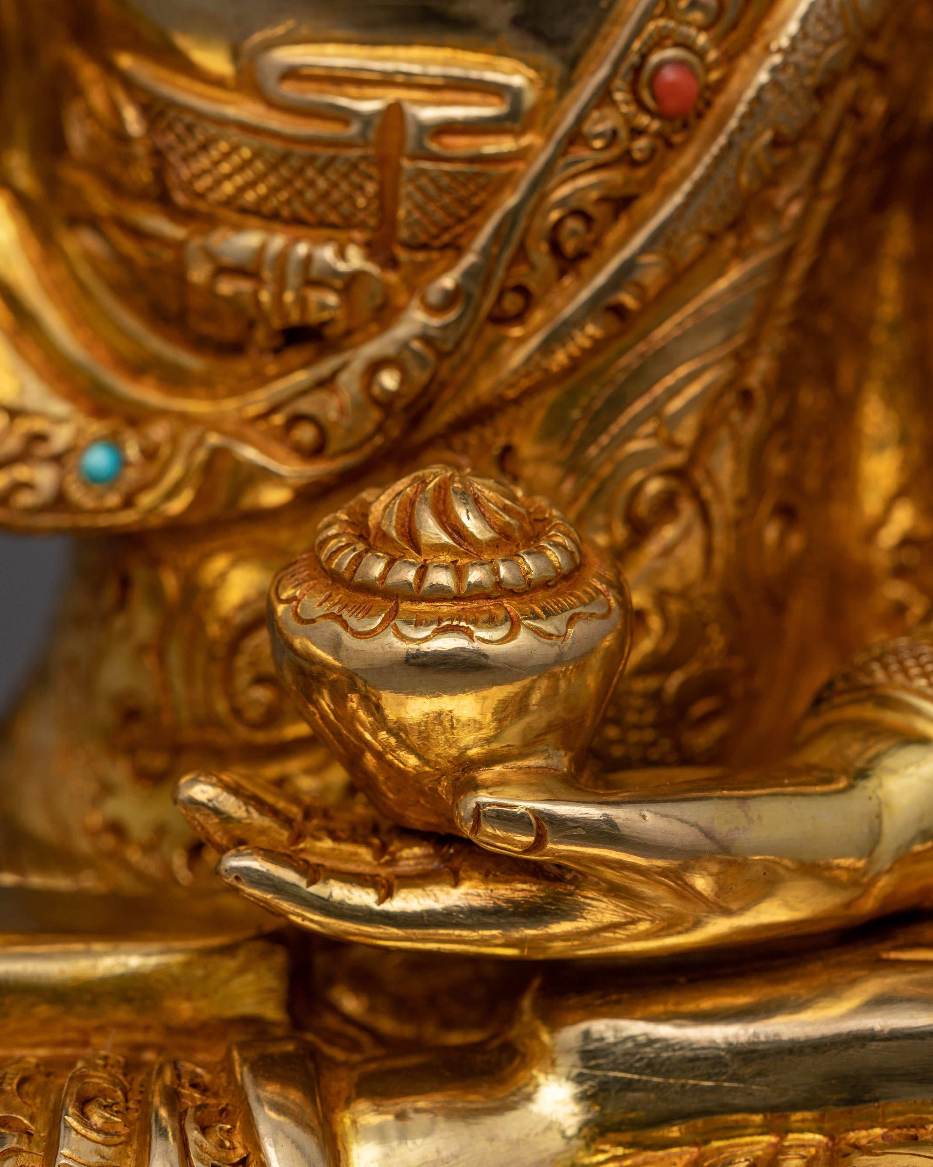 Peaceful Buddha Shakyamuni Figurine for Serenity | Buddhist Meditating Sculpture