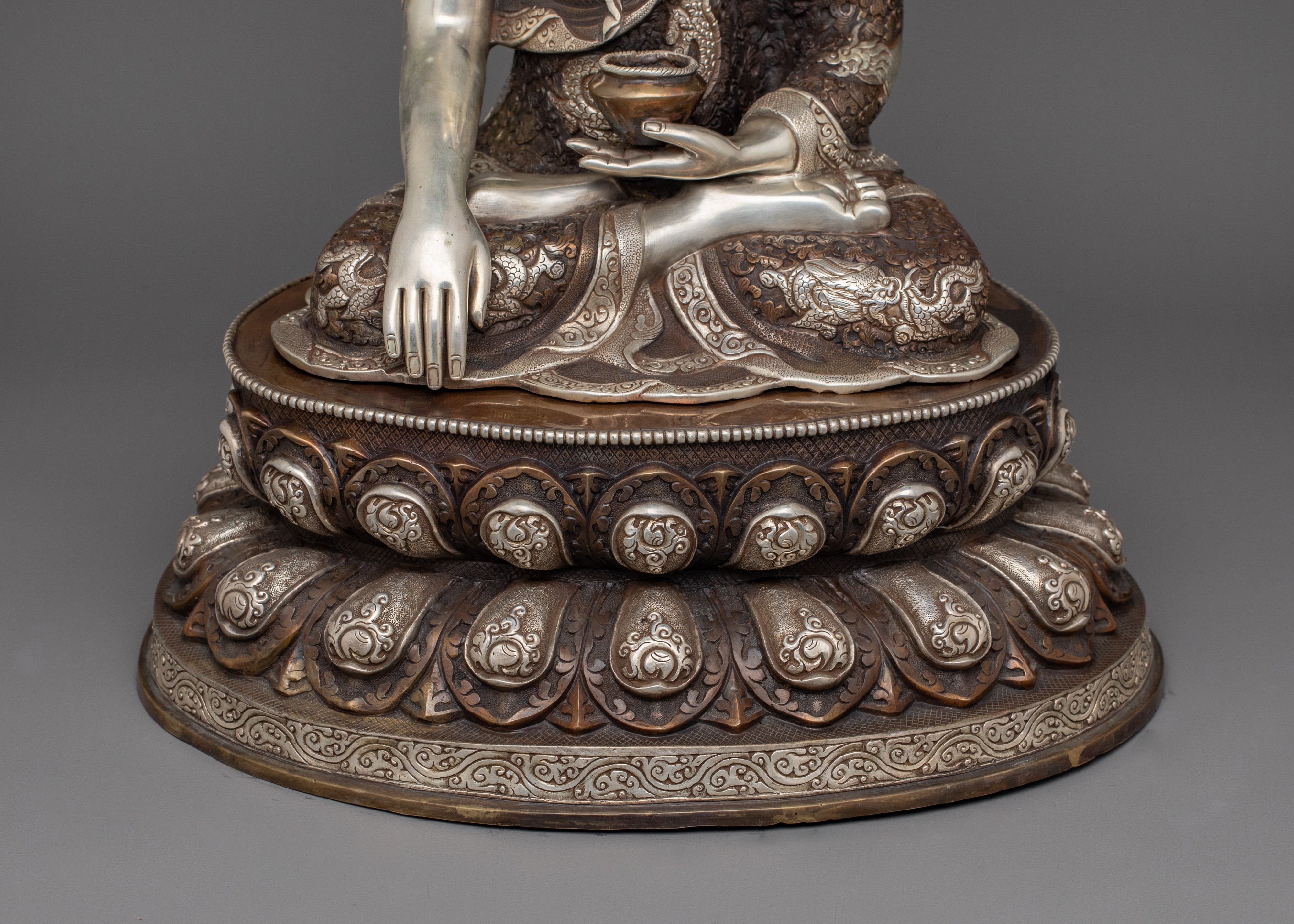 Enlightened Dharma Teacher Shakyamuni Buddha Statue | Symbol of Inner Harmony