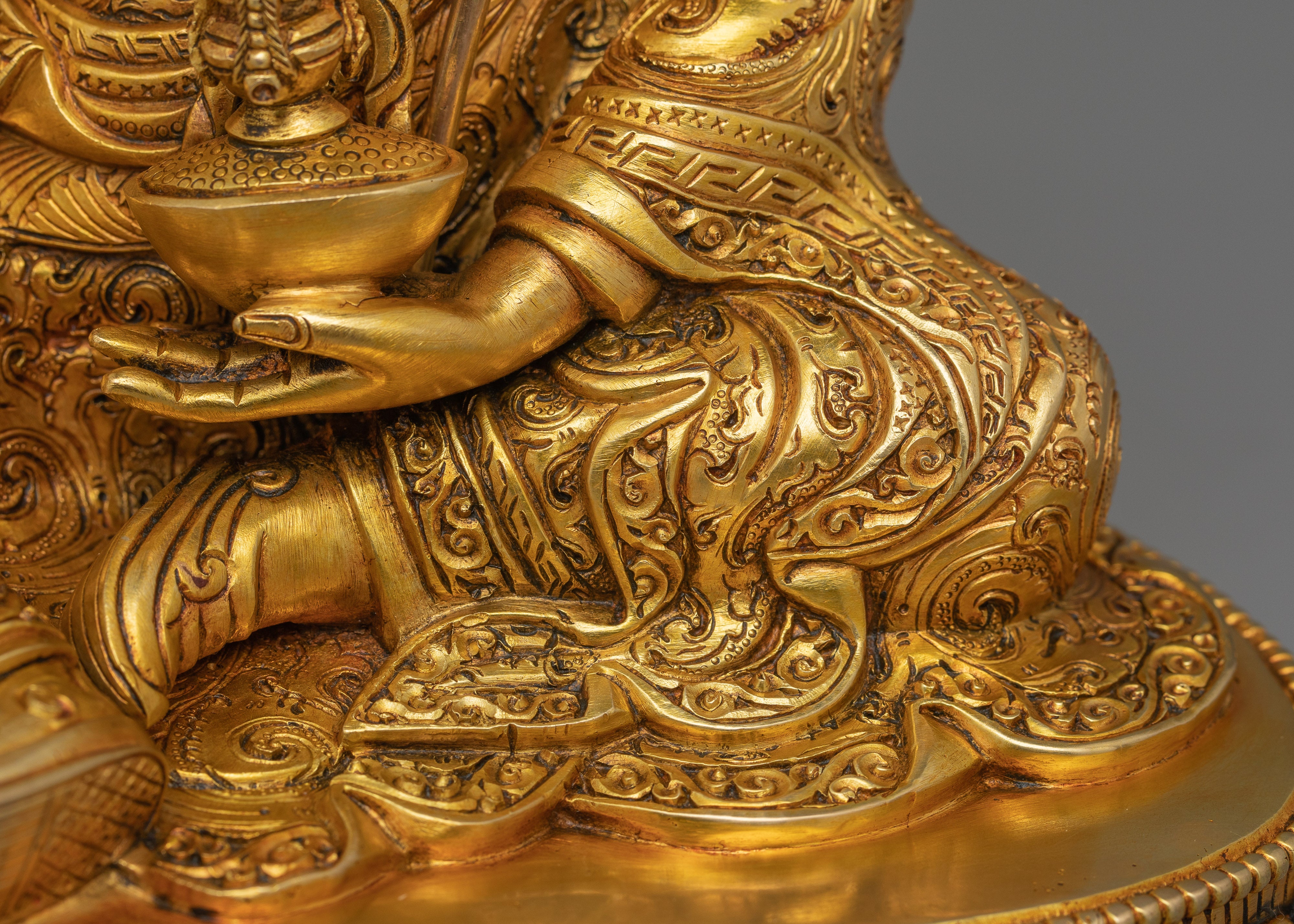 Tantric Master Figurine Guru Rinpoche | Lotus Born Buddha