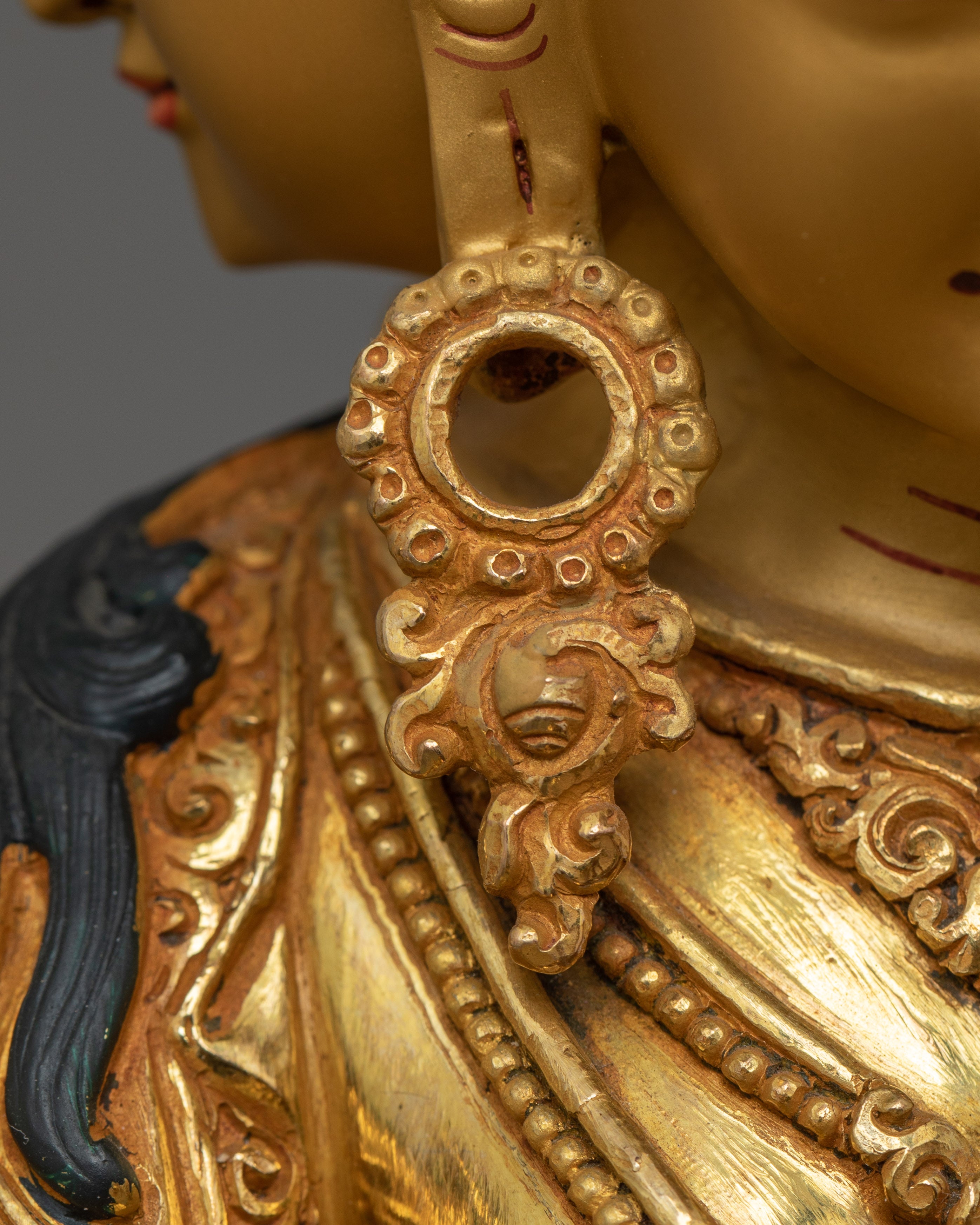 Eight Arm Namgyalma Statue | The Three Face Deity of Longevity