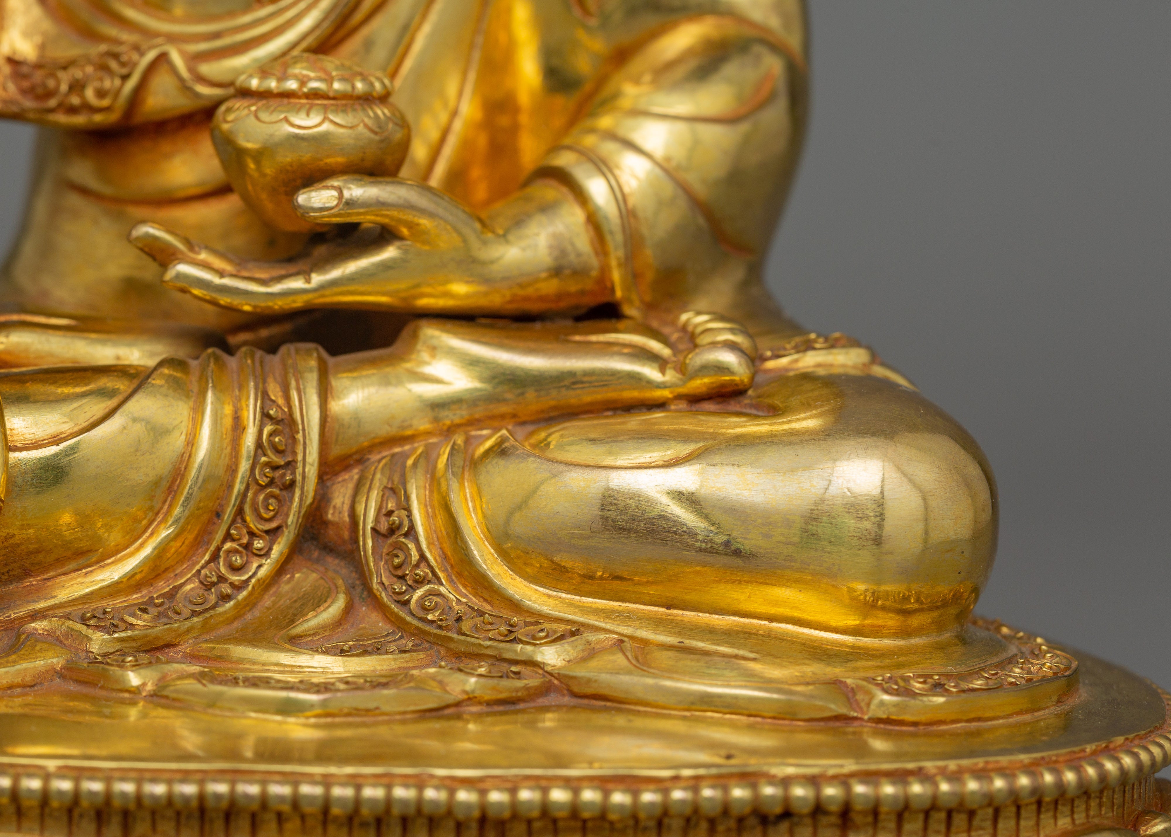 Handmade Figurine of Meditating Buddha Shakyamuni | The Path to Enlightenment