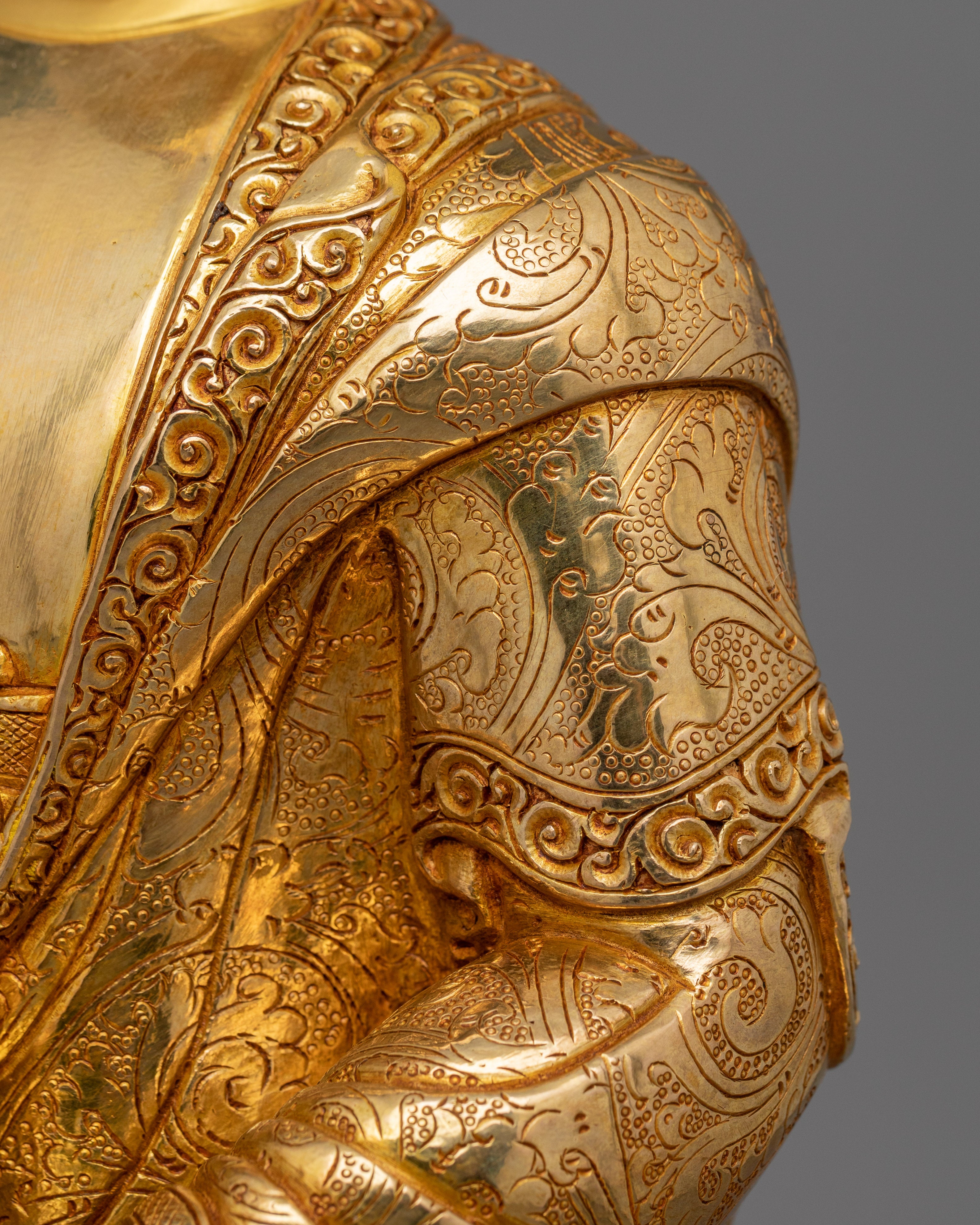 Buddhist Meditating Shakyamuni Buddha Sculpture | Symbol of Wisdom