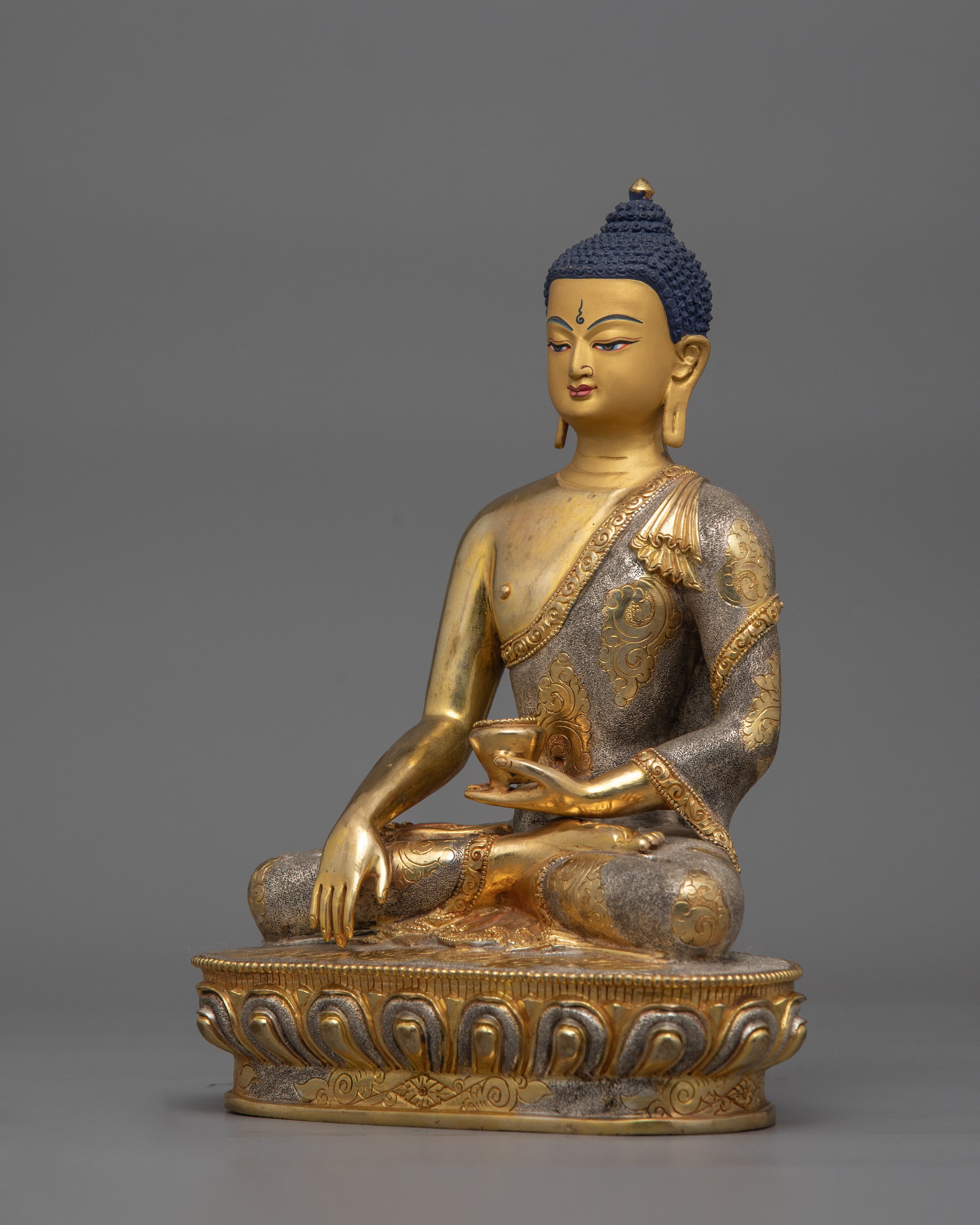 Buddhist Meditating Shakyamuni Buddha Sculpture | A Symbol of Wisdom
