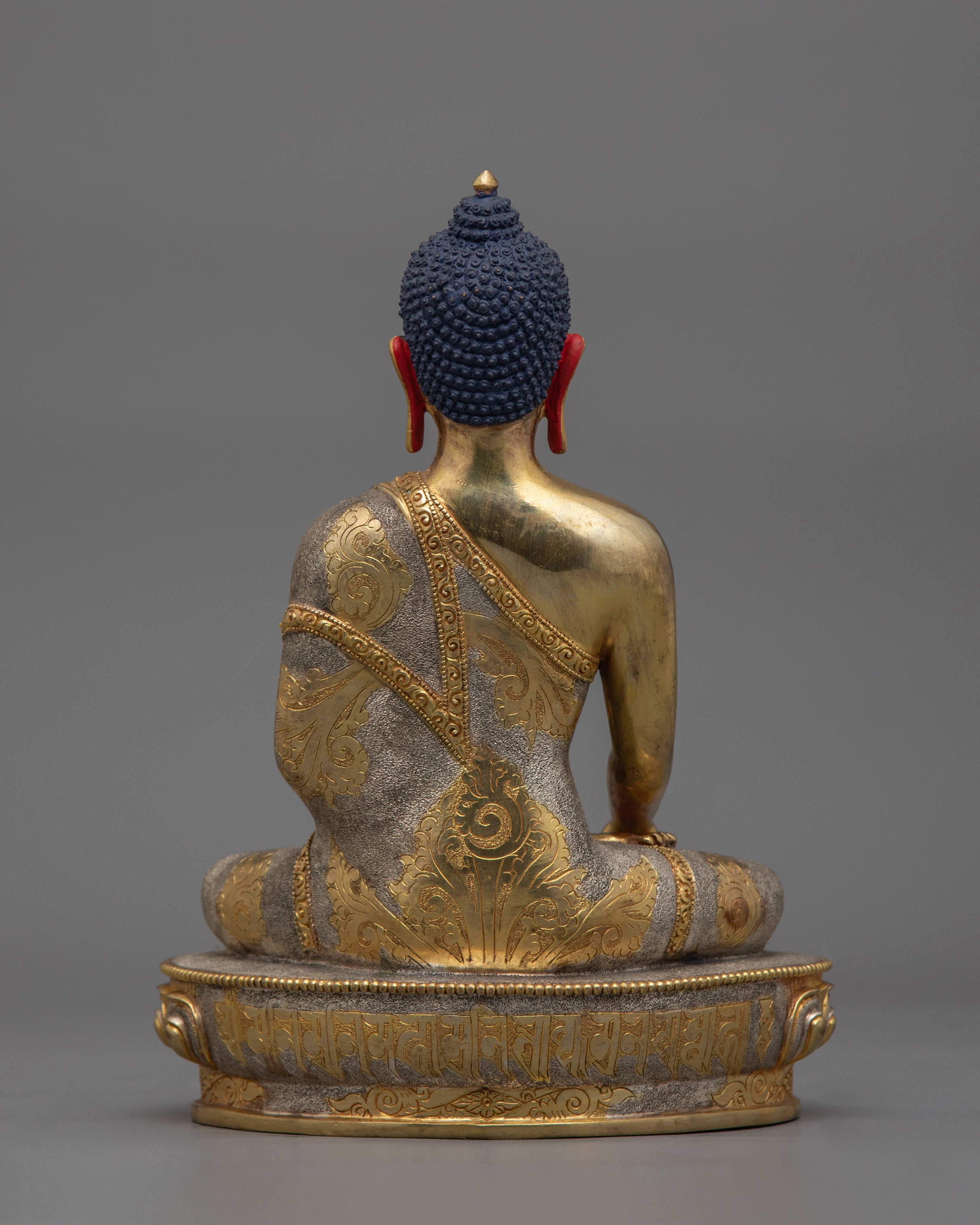 Buddhist Meditating Shakyamuni Buddha Sculpture | A Symbol of Wisdom